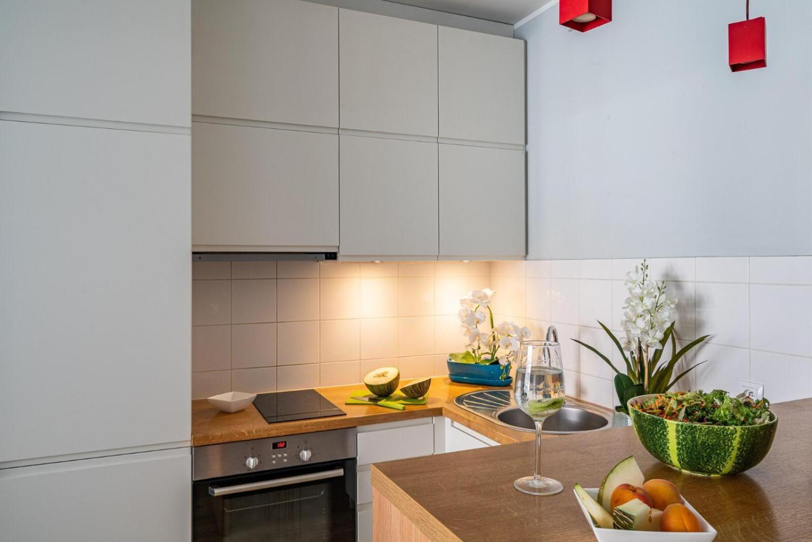 Studio Apartment - Photo 2