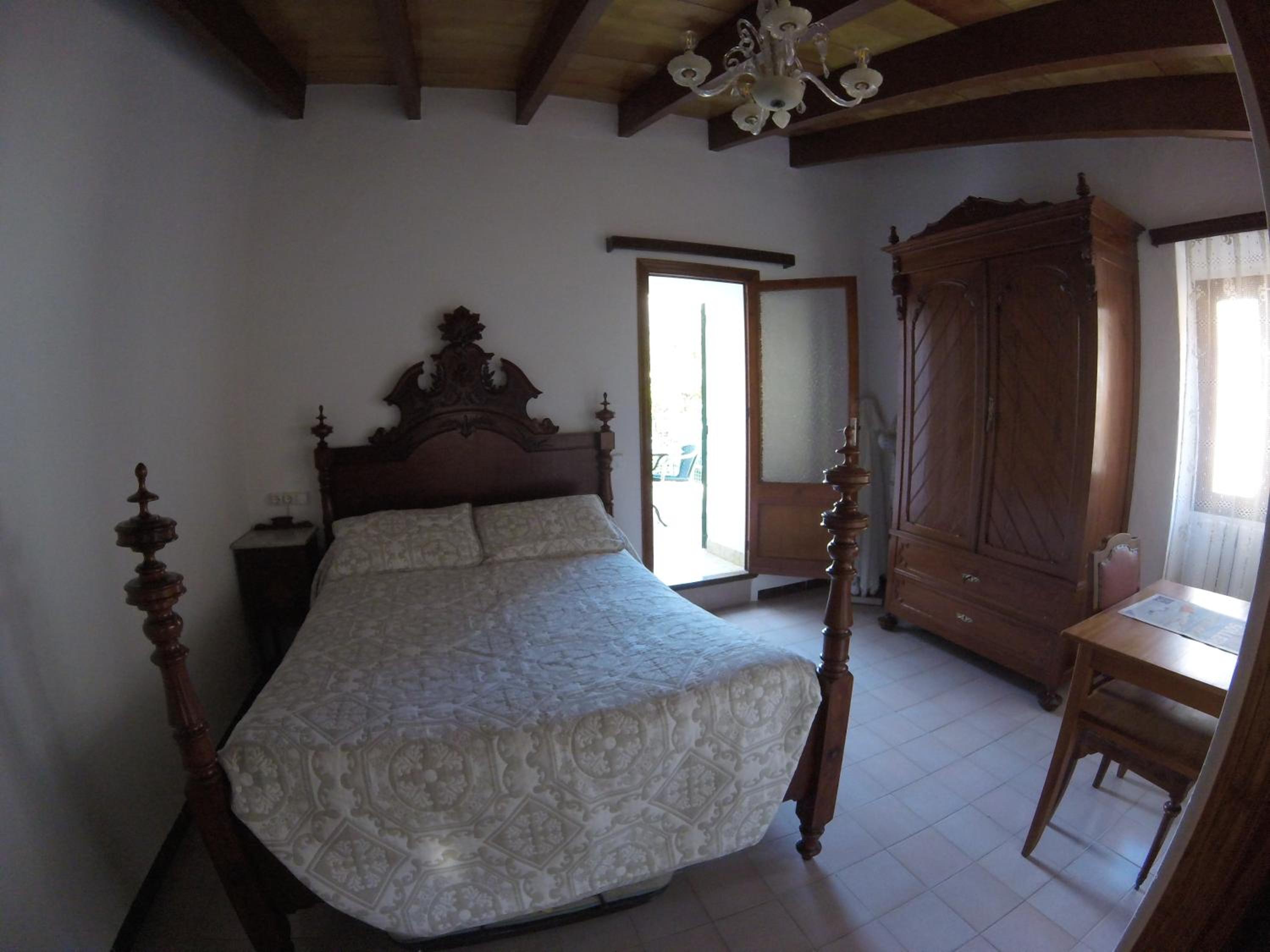 Double Room with Private Bathroom photo 3