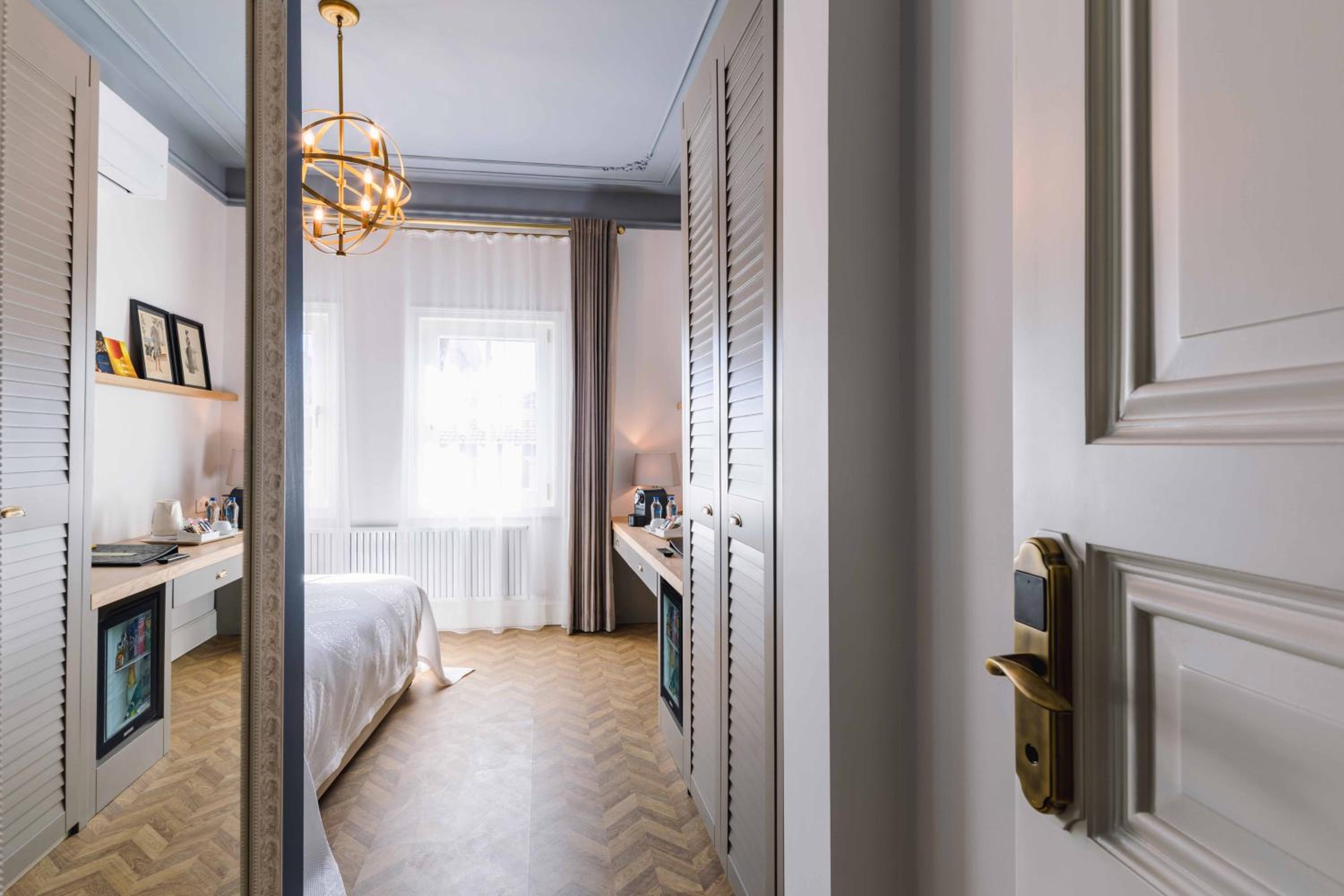 Double or Twin Room photo 3