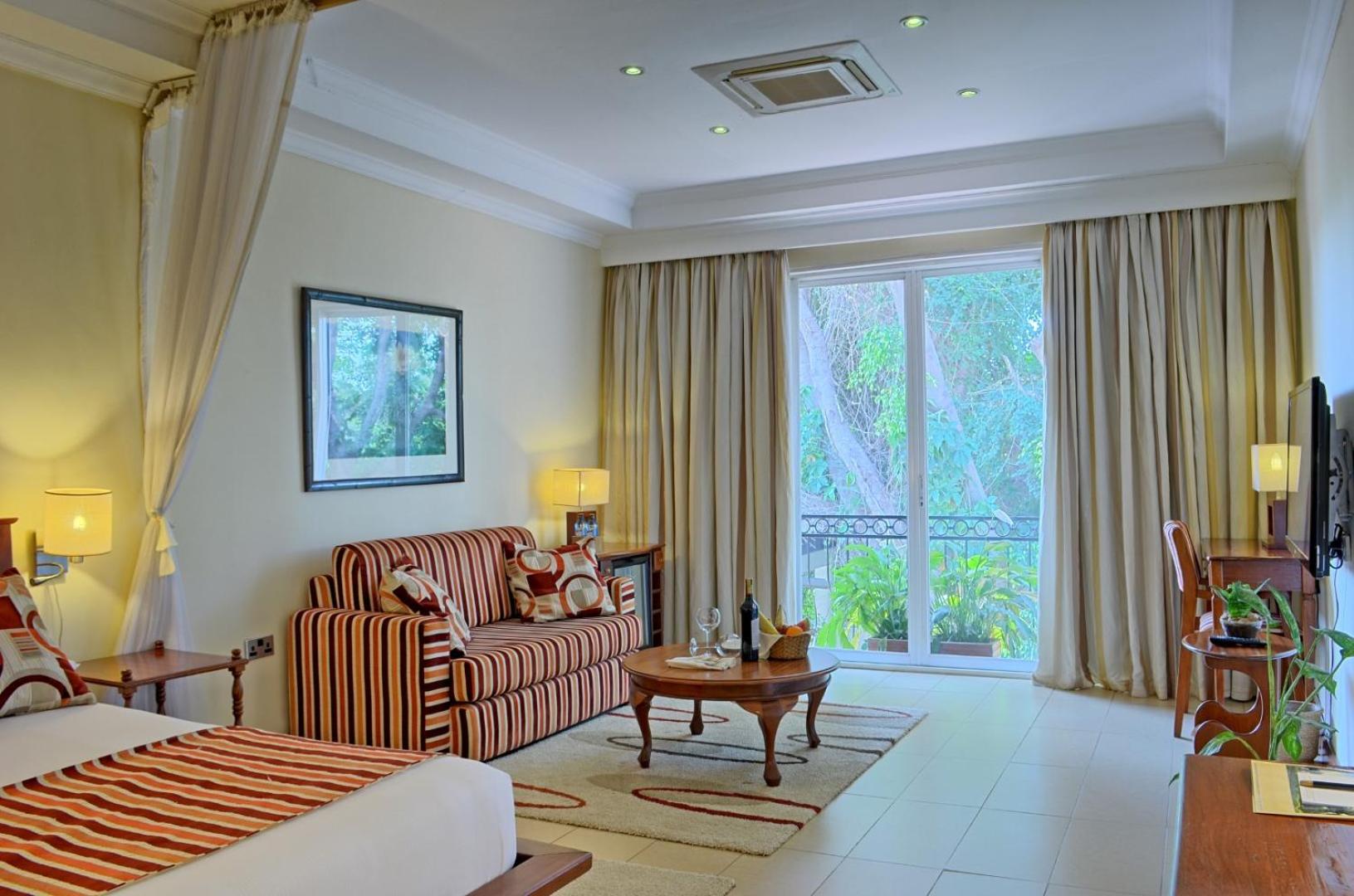 King Room with Lake View photo 2