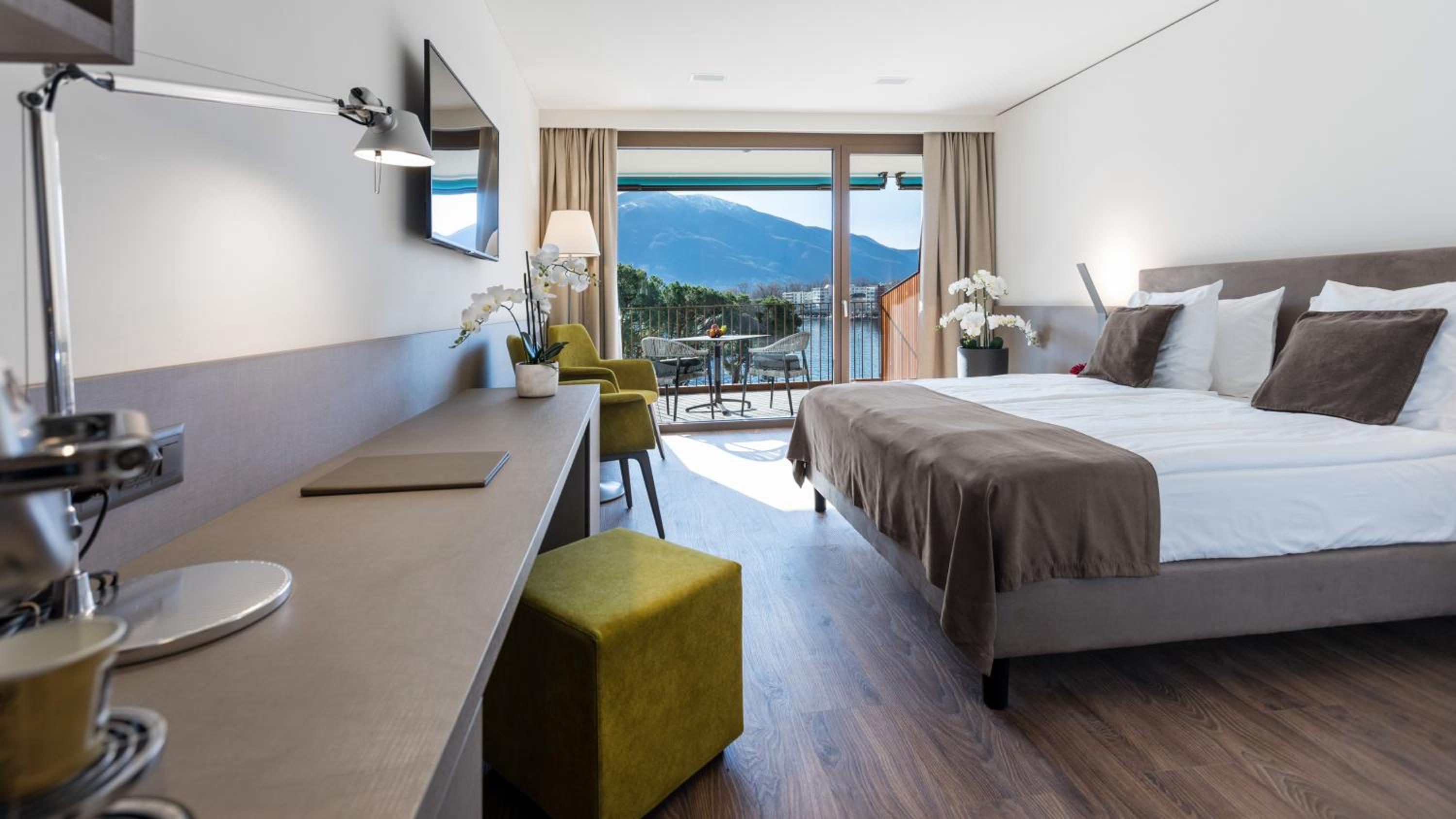 Double Room with Lake View - Second Floor