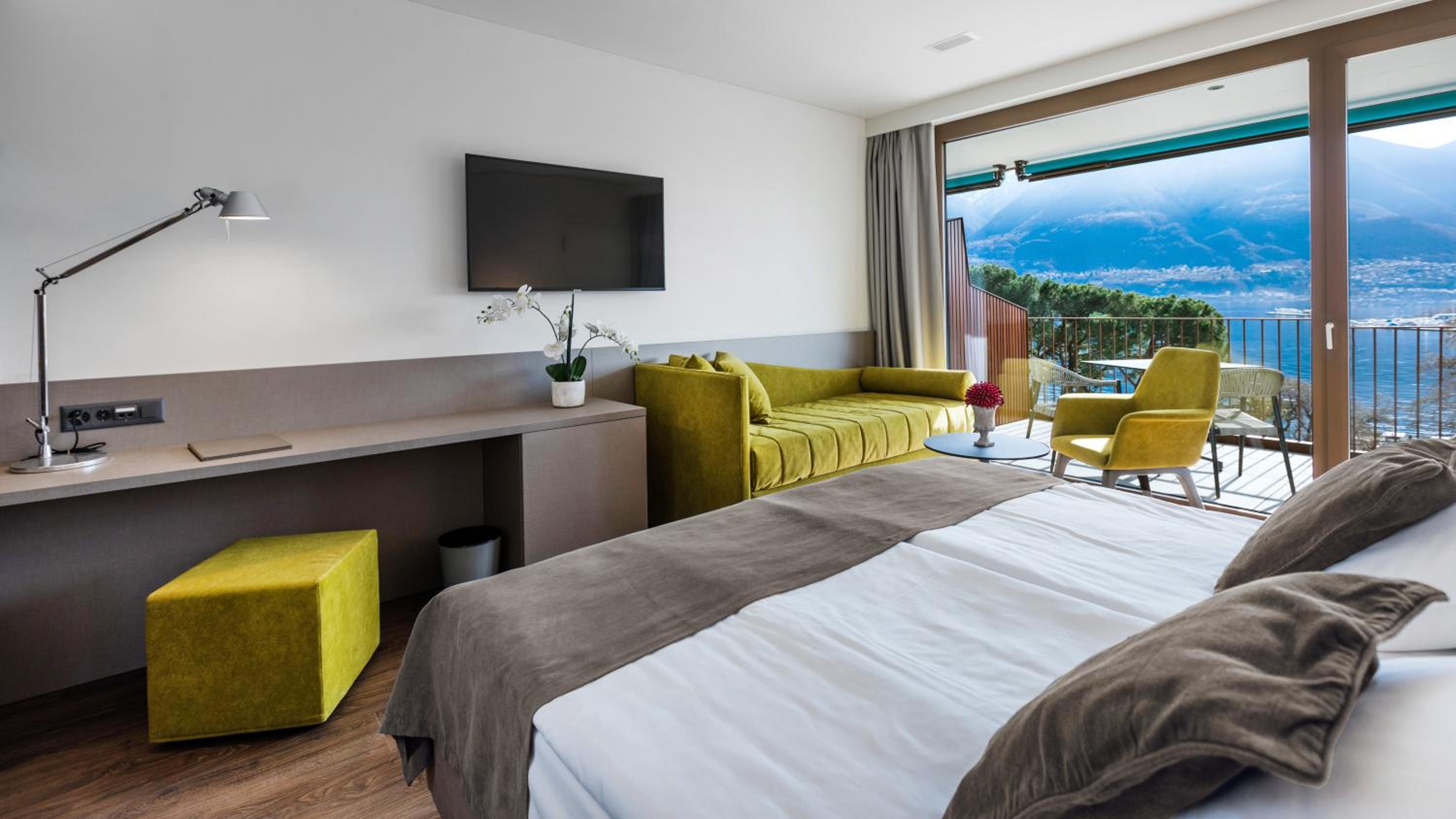 Triple Room with Lake View - Second Floor