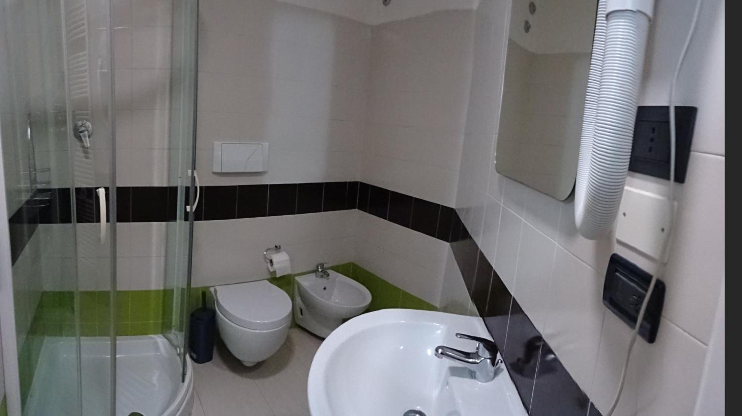 Standard Double Room - Photo 3
