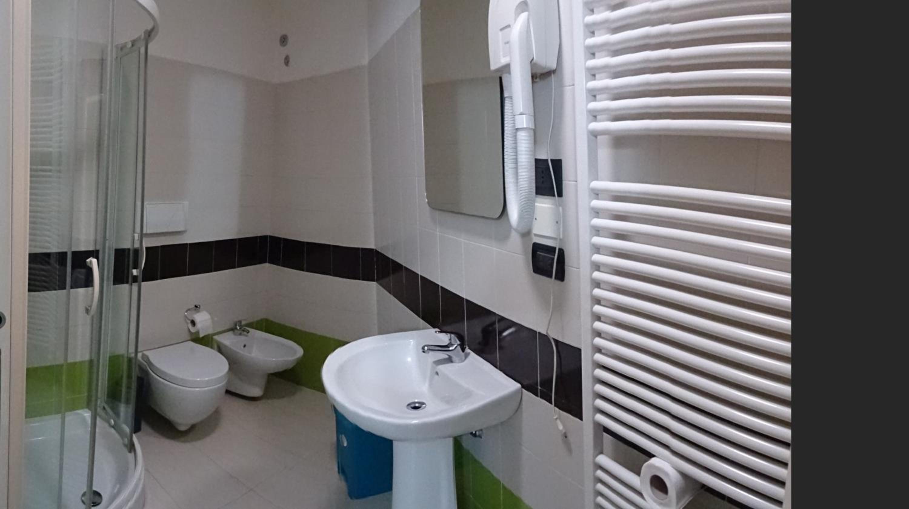 Standard Double Room - Photo 2
