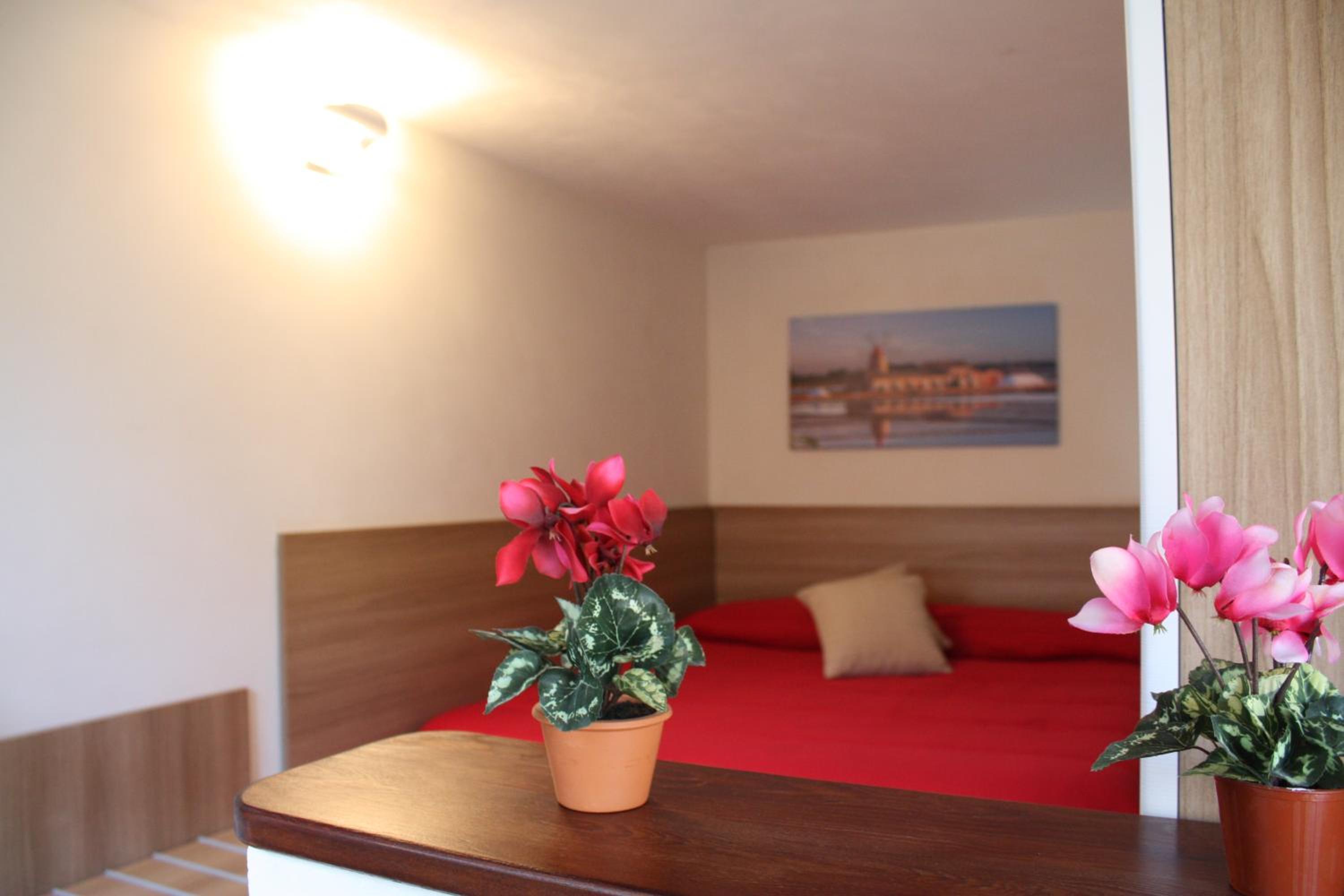 Small Double Room photo 1