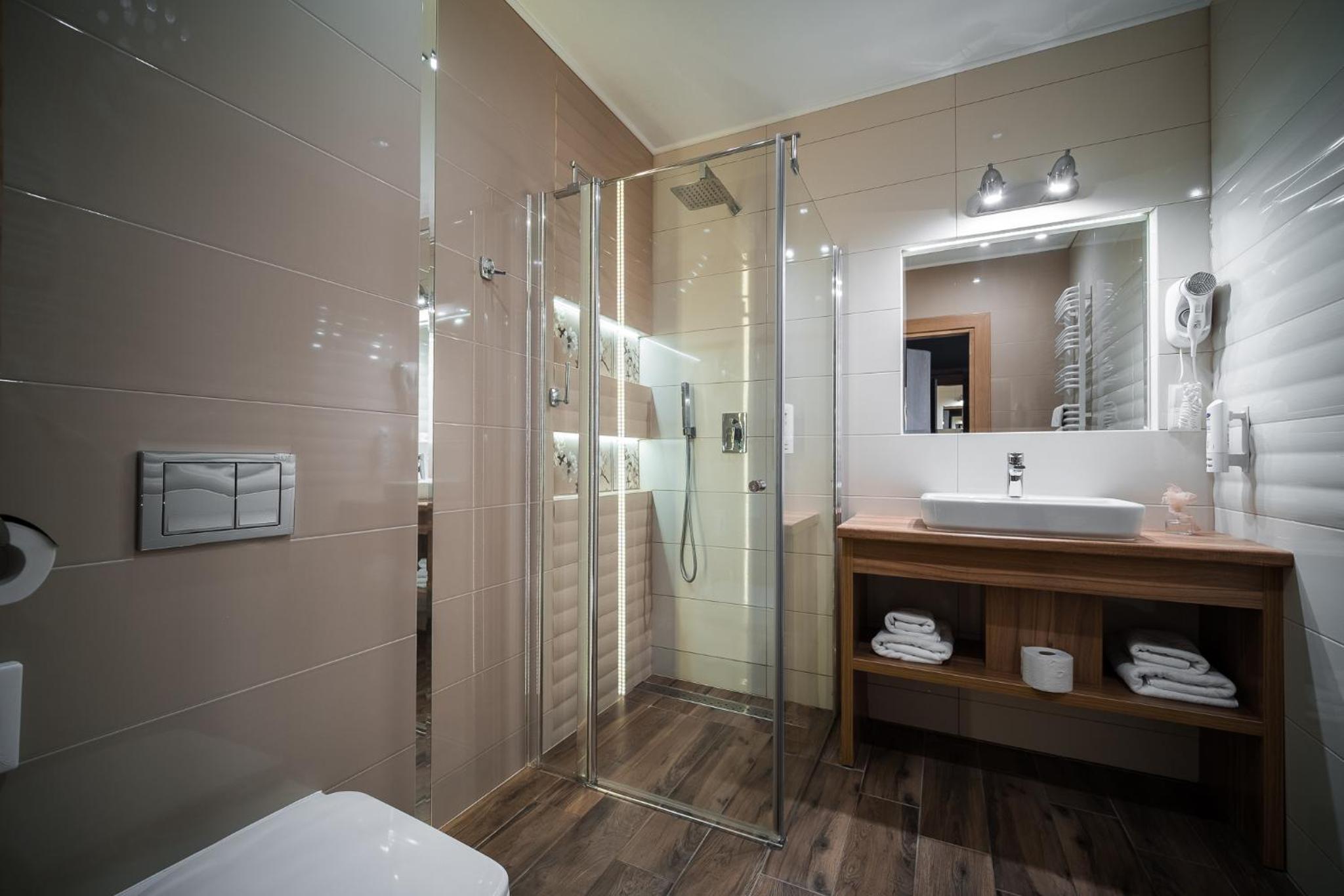Double or Twin Room - Photo 20