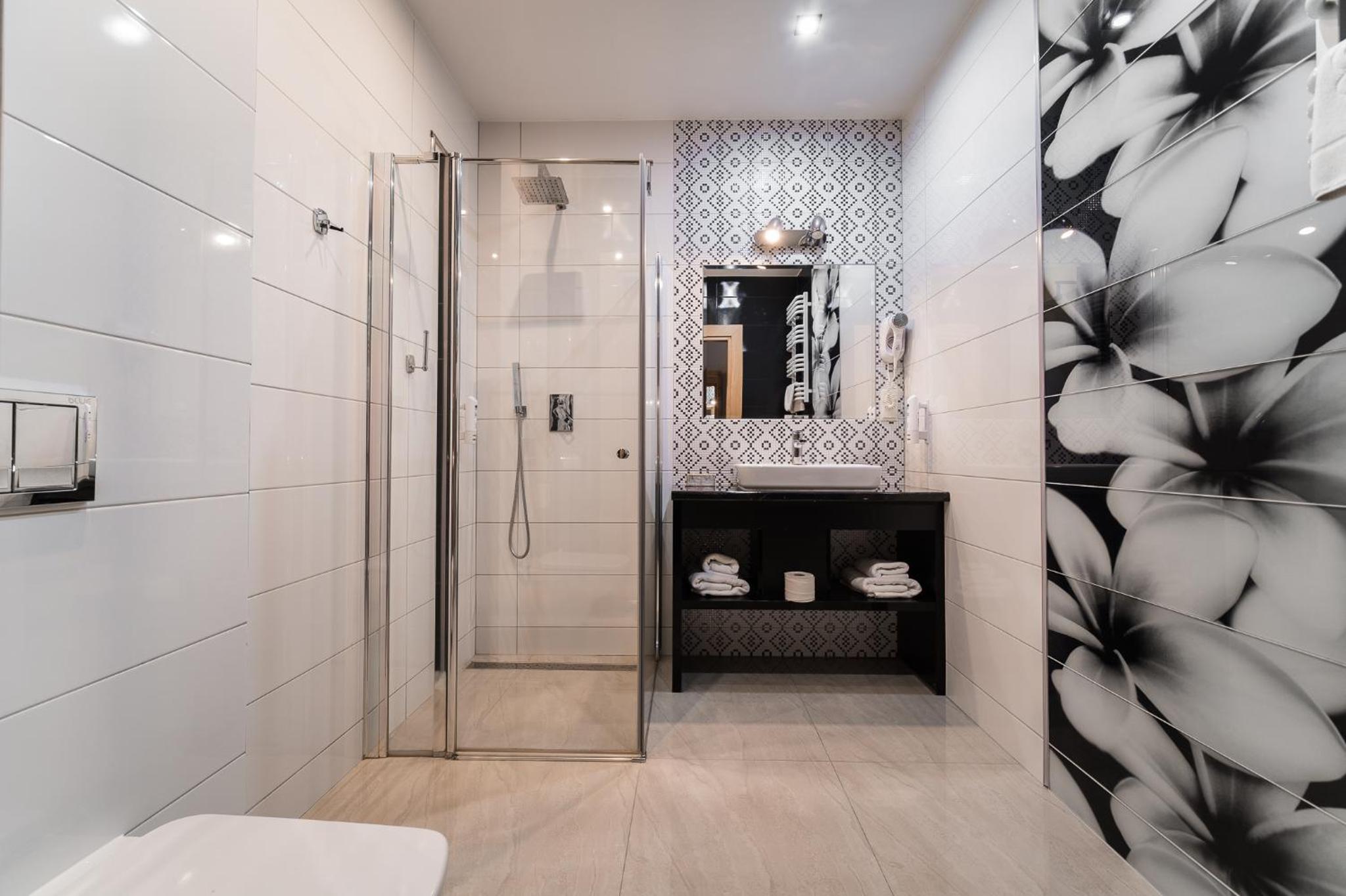 Double or Twin Room - Photo 22