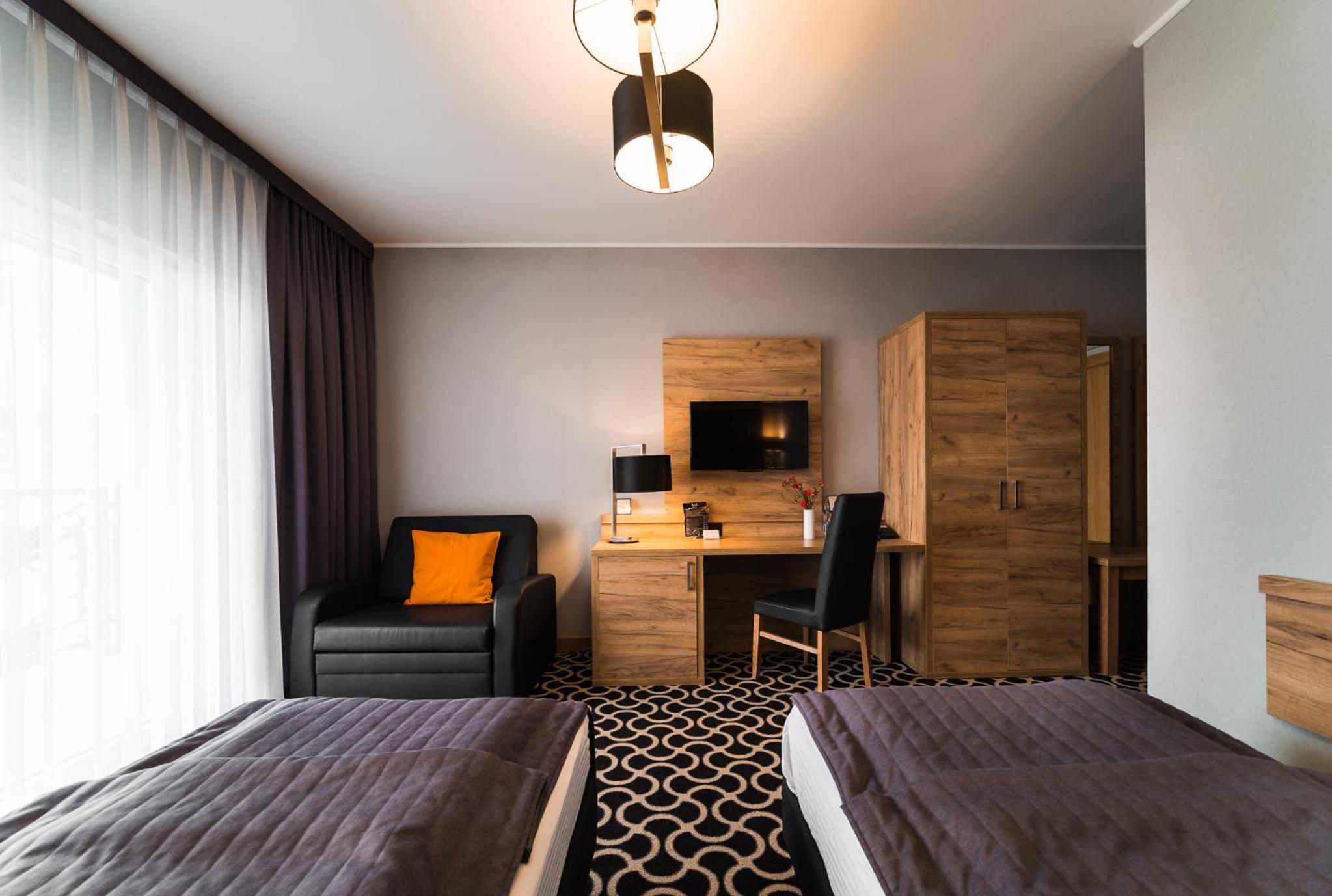 Double or Twin Room - Photo 16
