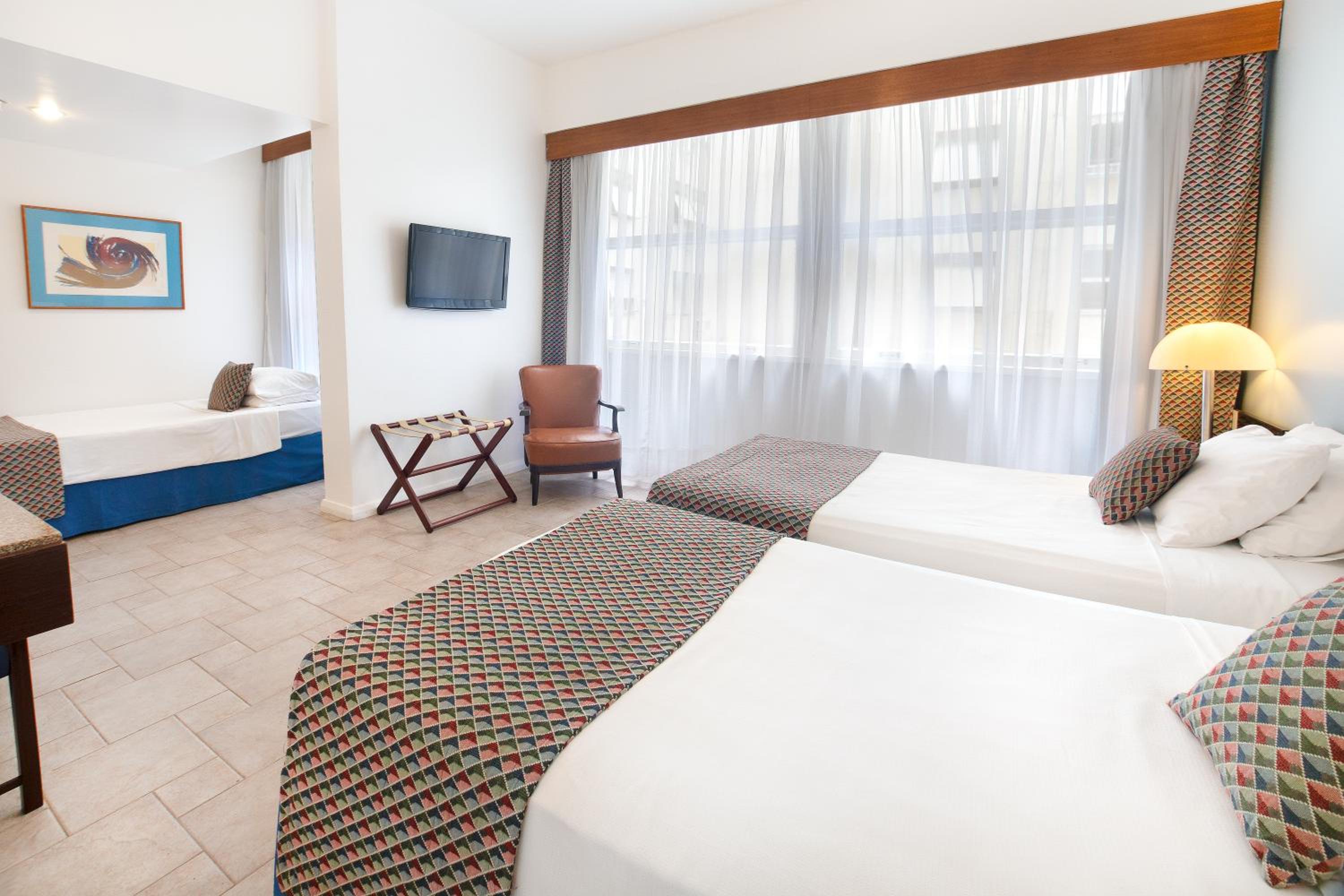 Superior Triple Room - Photo 1