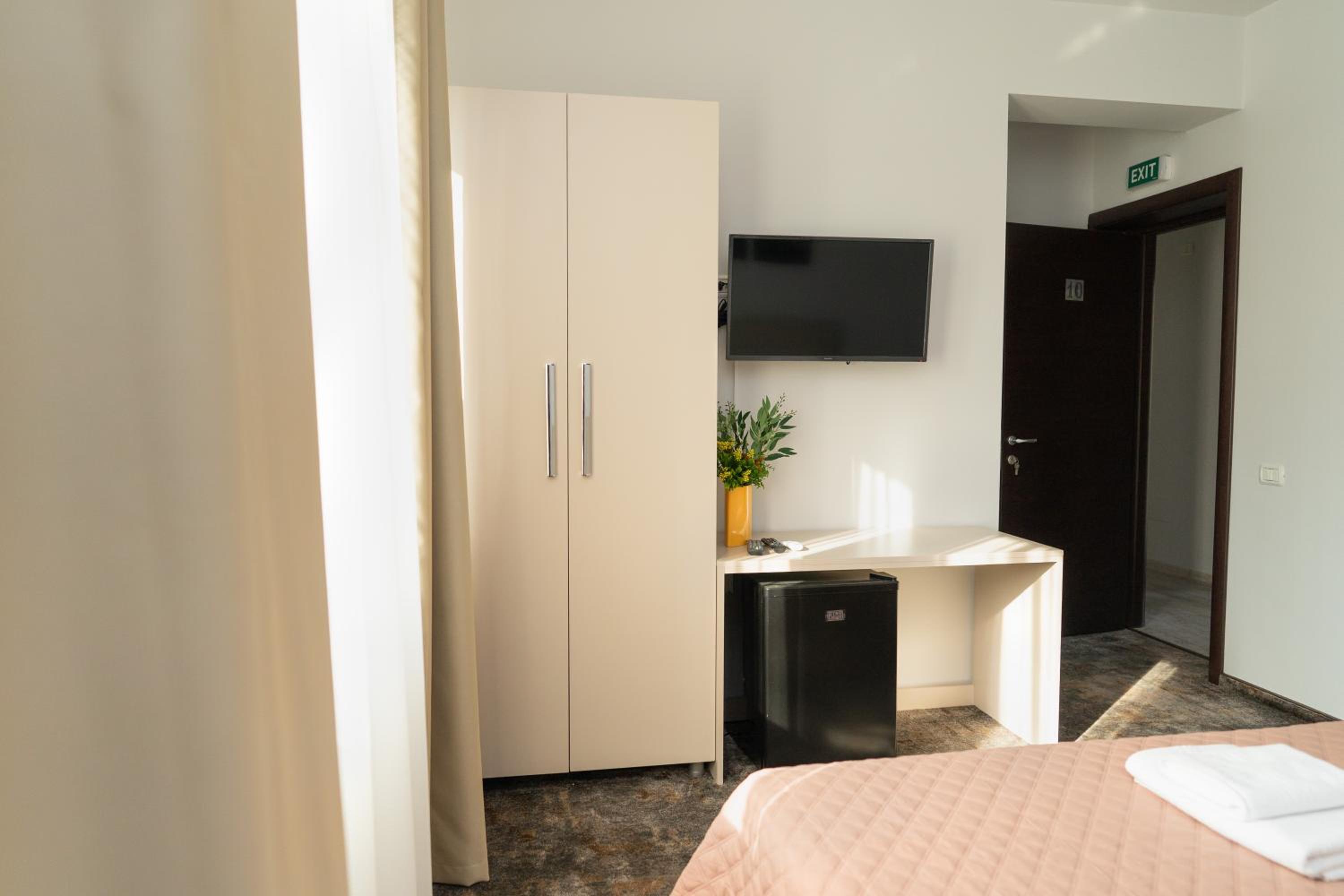 Deluxe Double Room - Photo 4