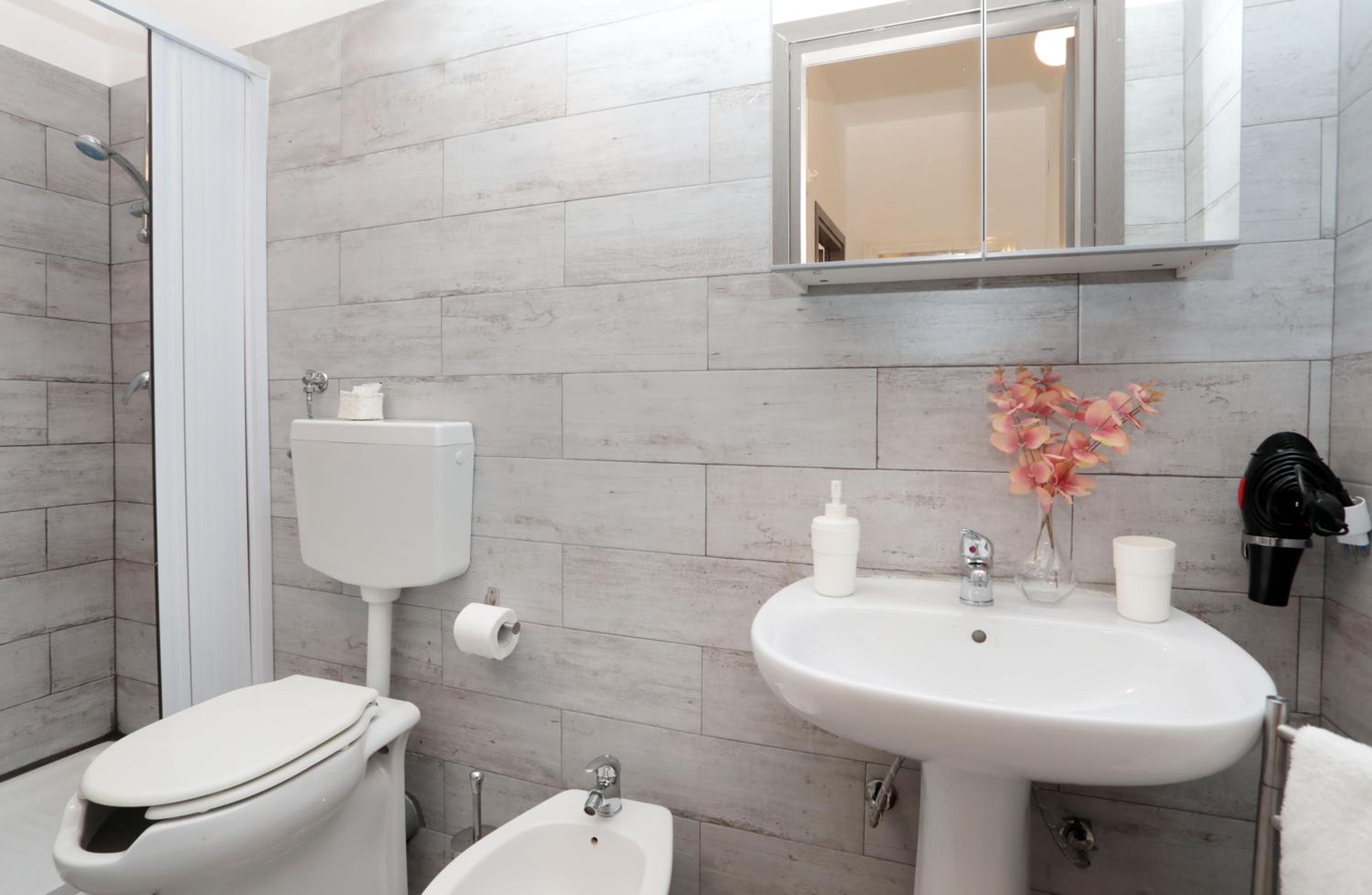 Double Room with Private External Bathroom photo 2