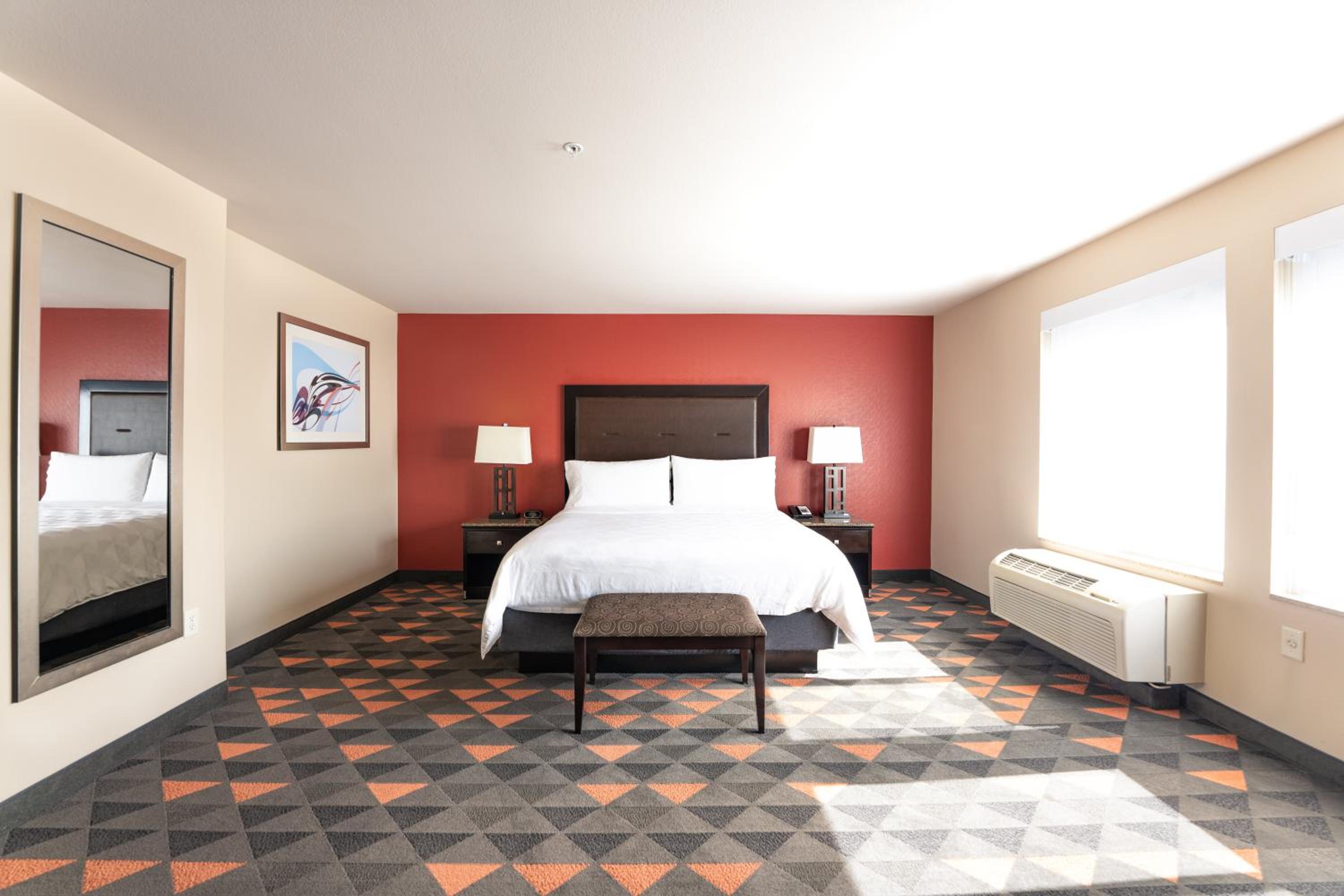 Standard King Room - Photo 8