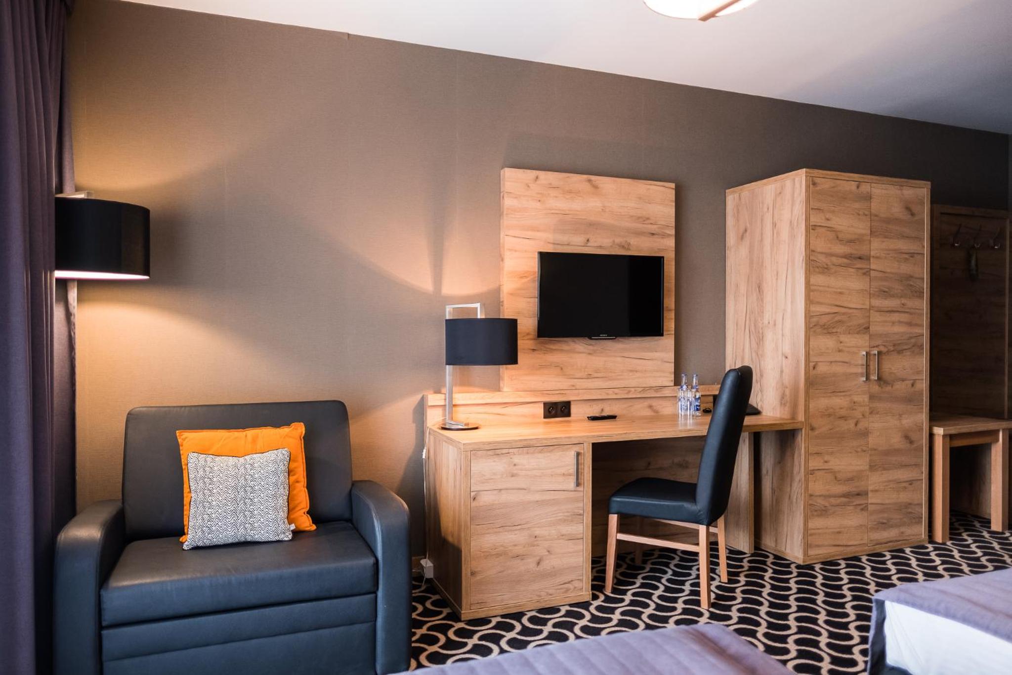 Double or Twin Room - Photo 3