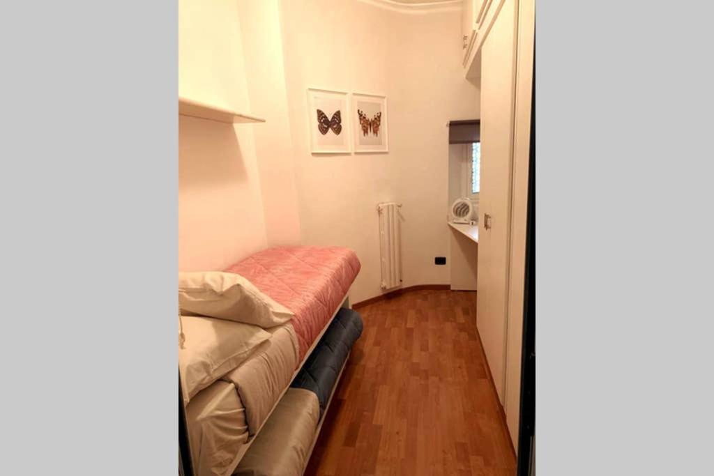 Two-Bedroom Apartment - Photo 2