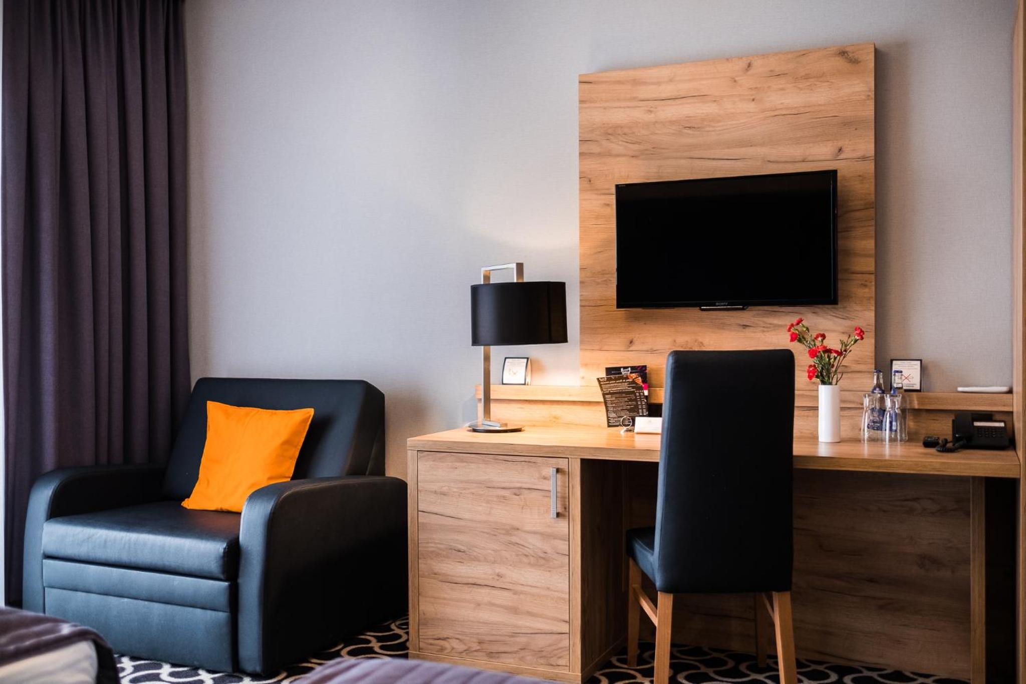 Double or Twin Room - Photo 10