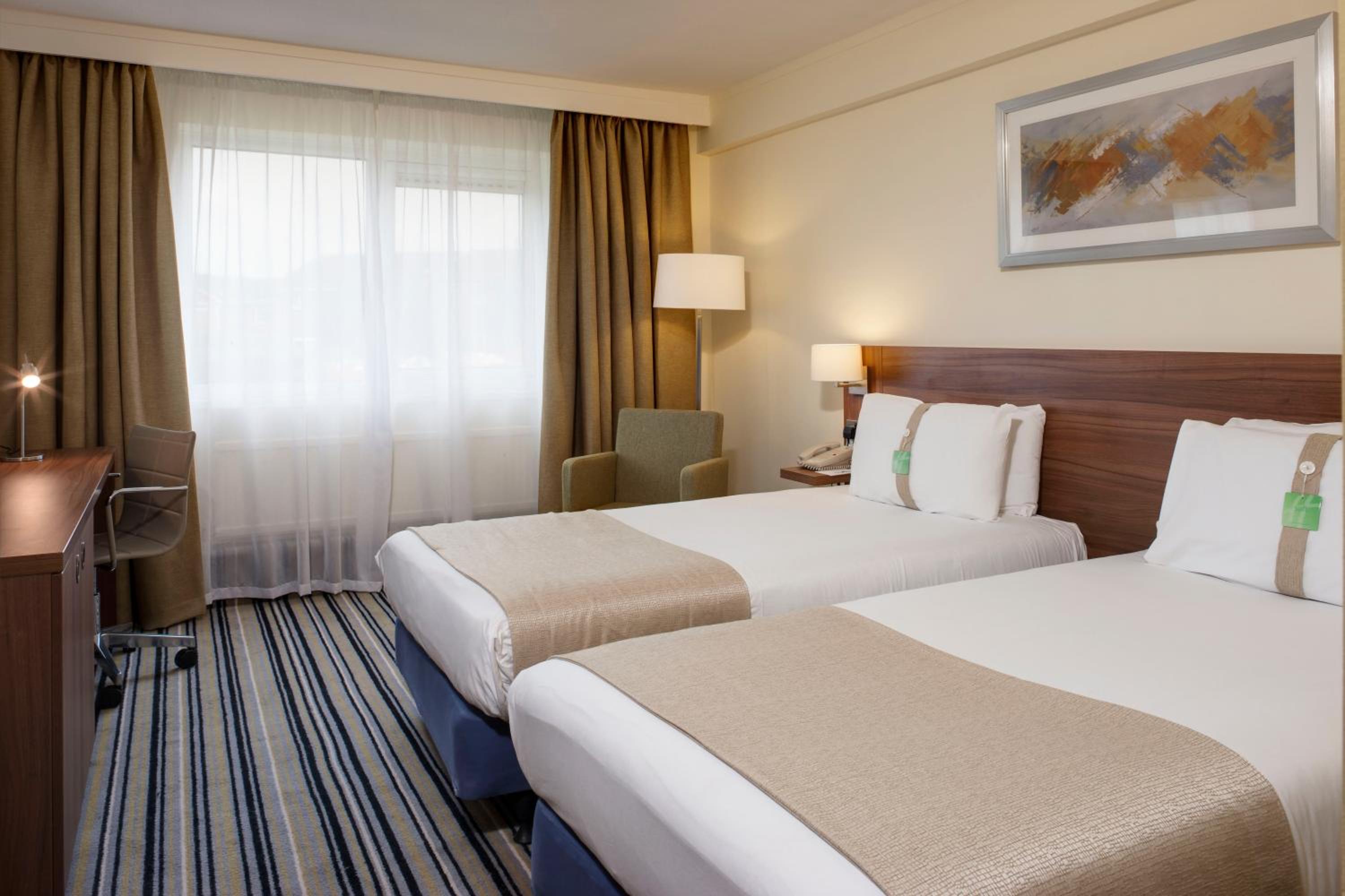 Standard Room with Two Single Beds