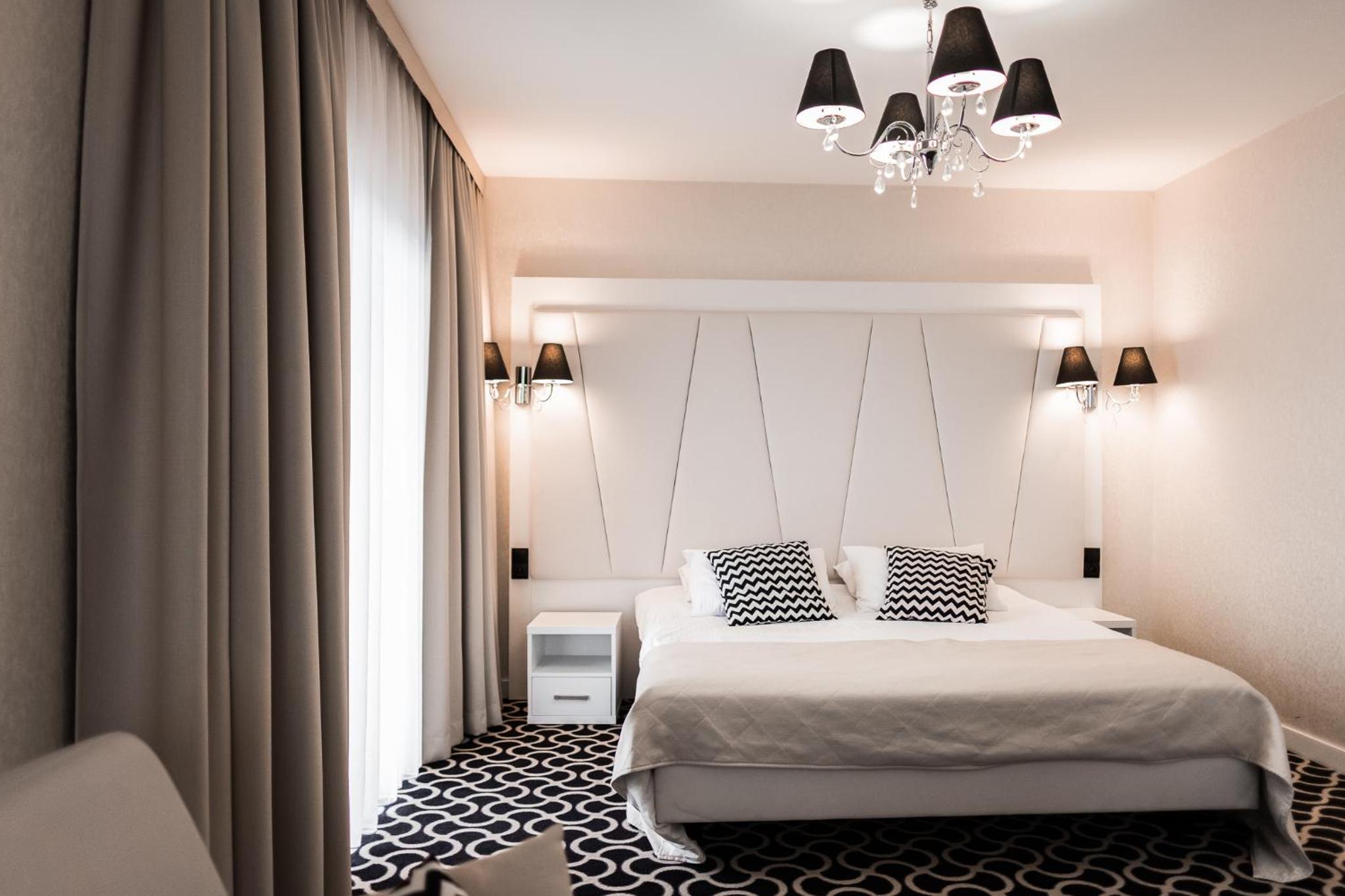 Junior Suite with Garden View - Photo 7