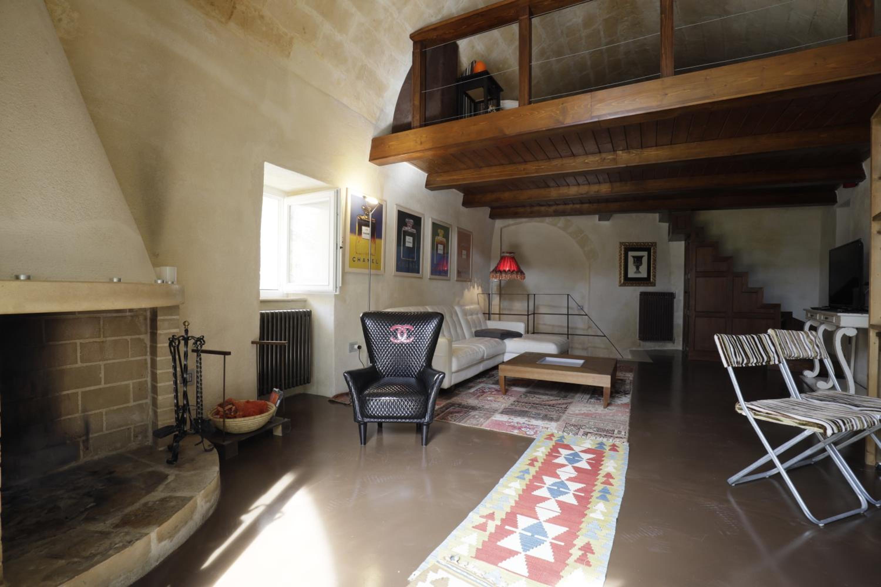 Suite - Photo 9
