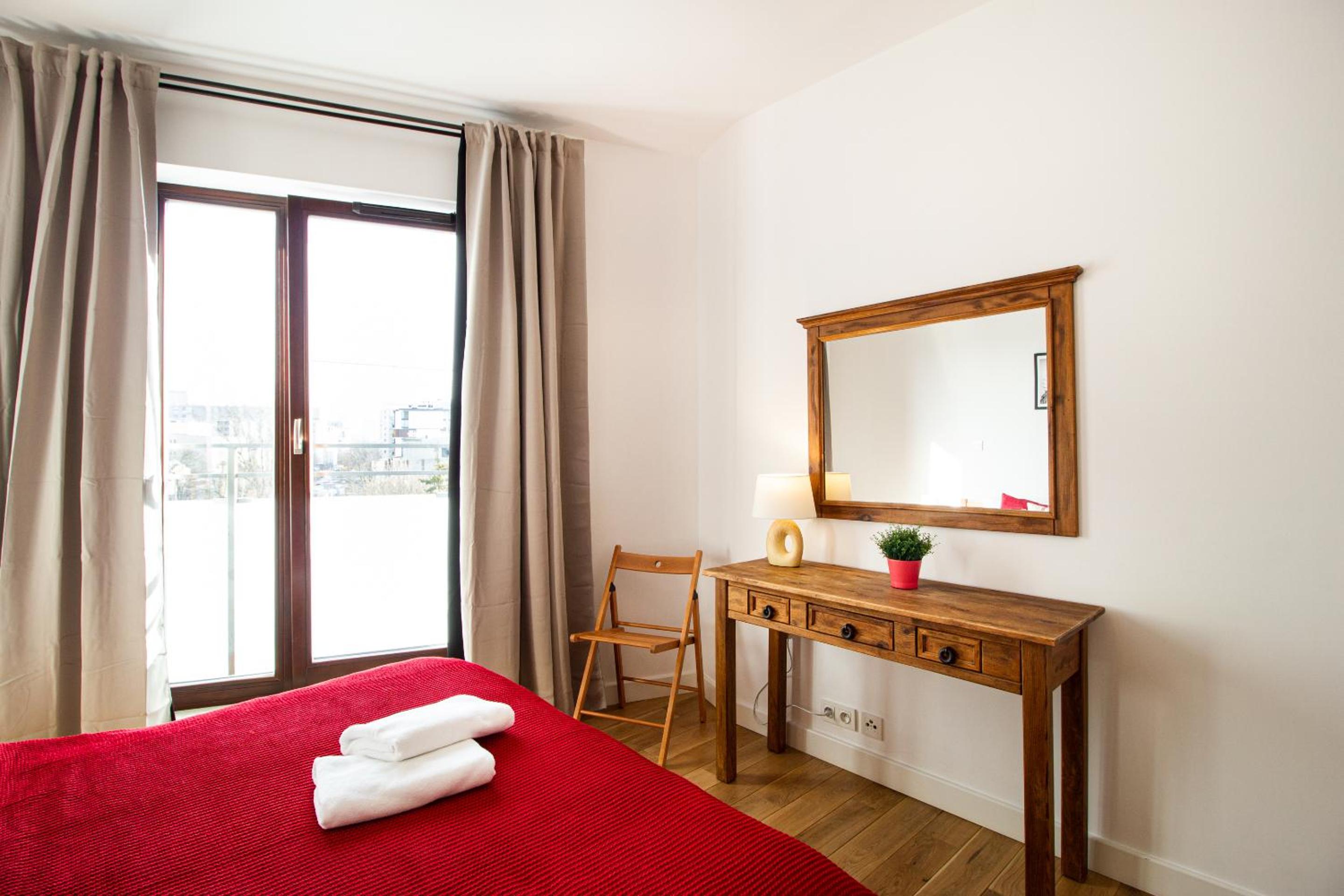 One-Bedroom Apartment - Photo 11