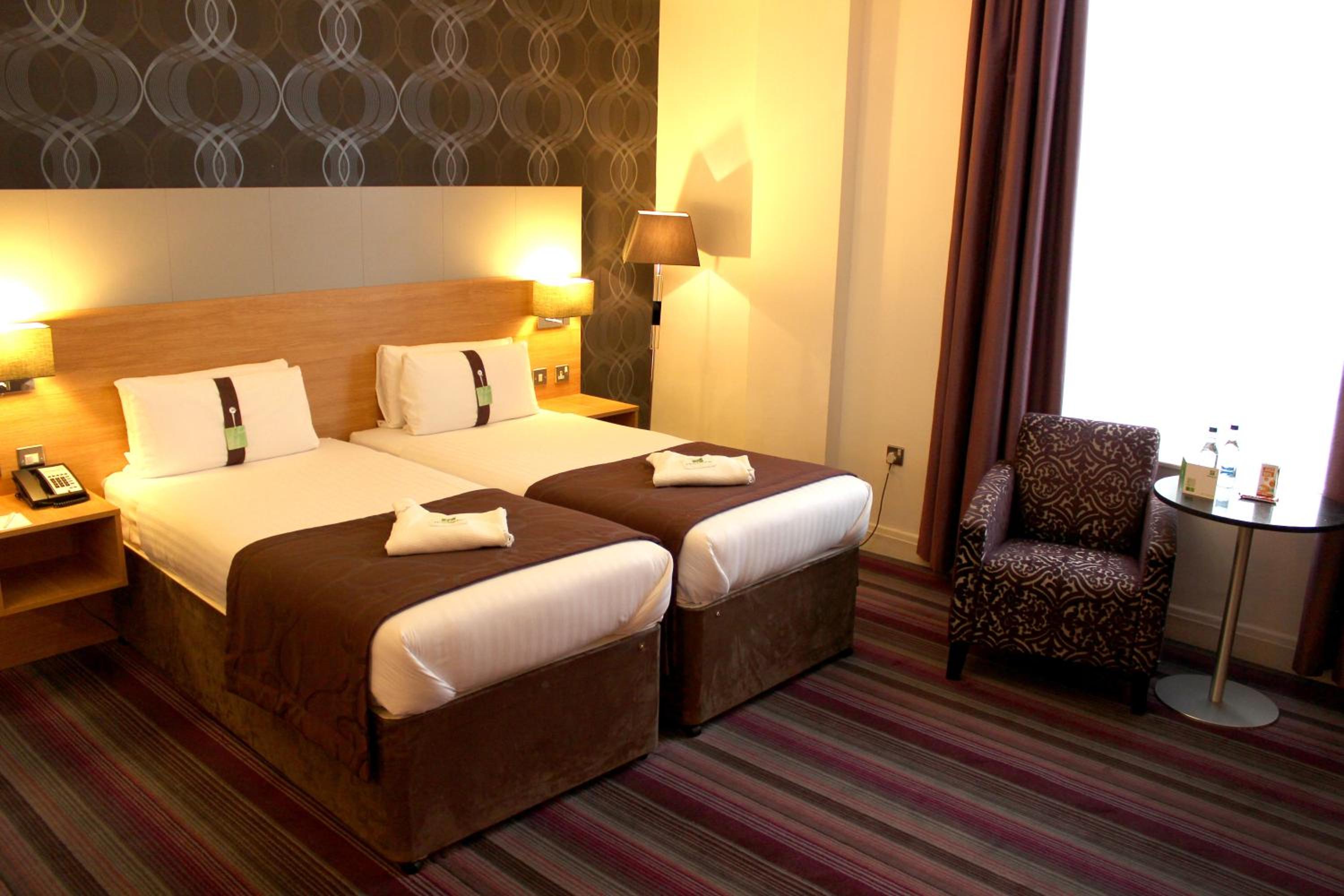 Standard Twin Room - Disability Access - Photo 1