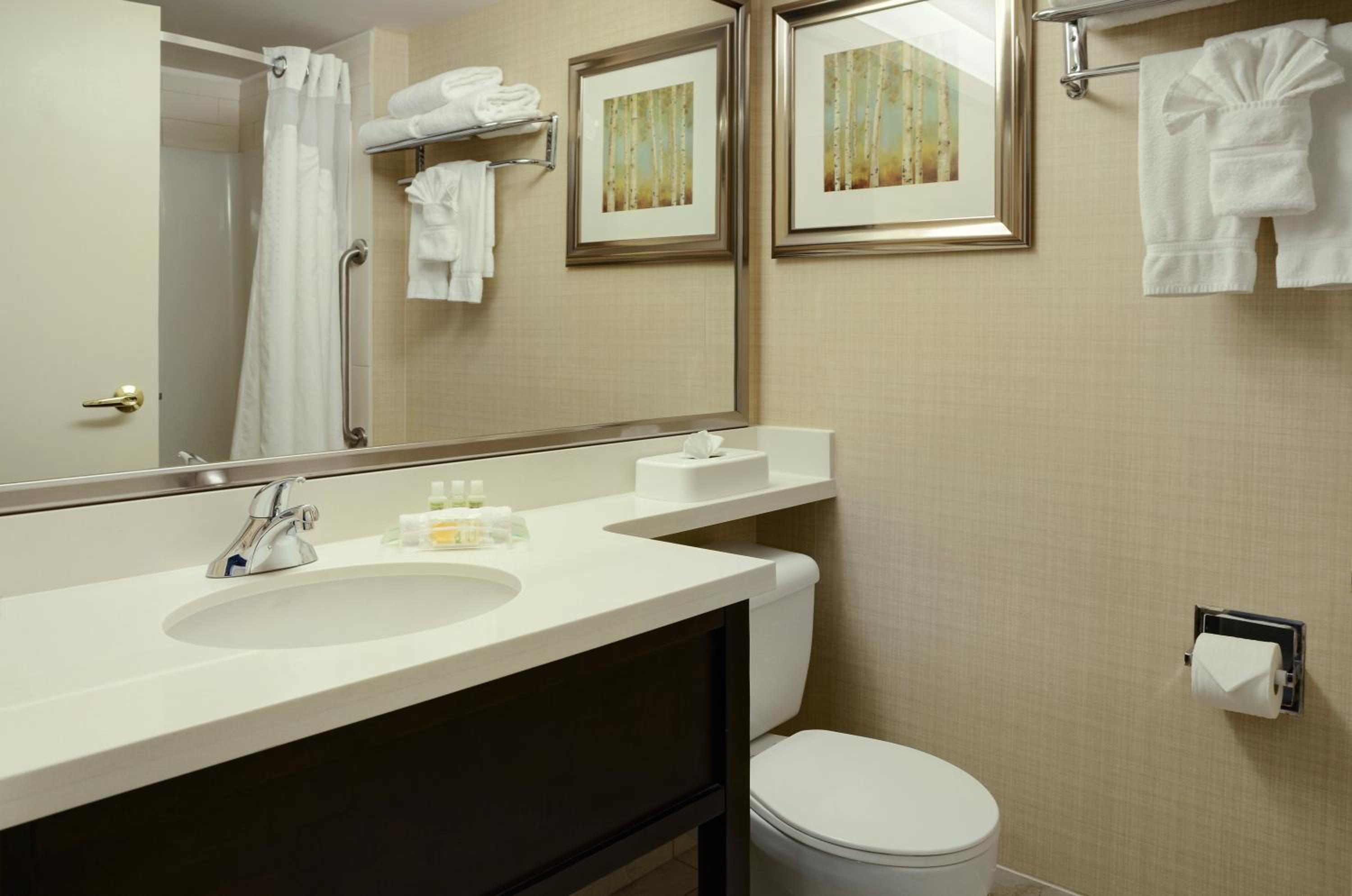 Standard Queen Room - Photo 4