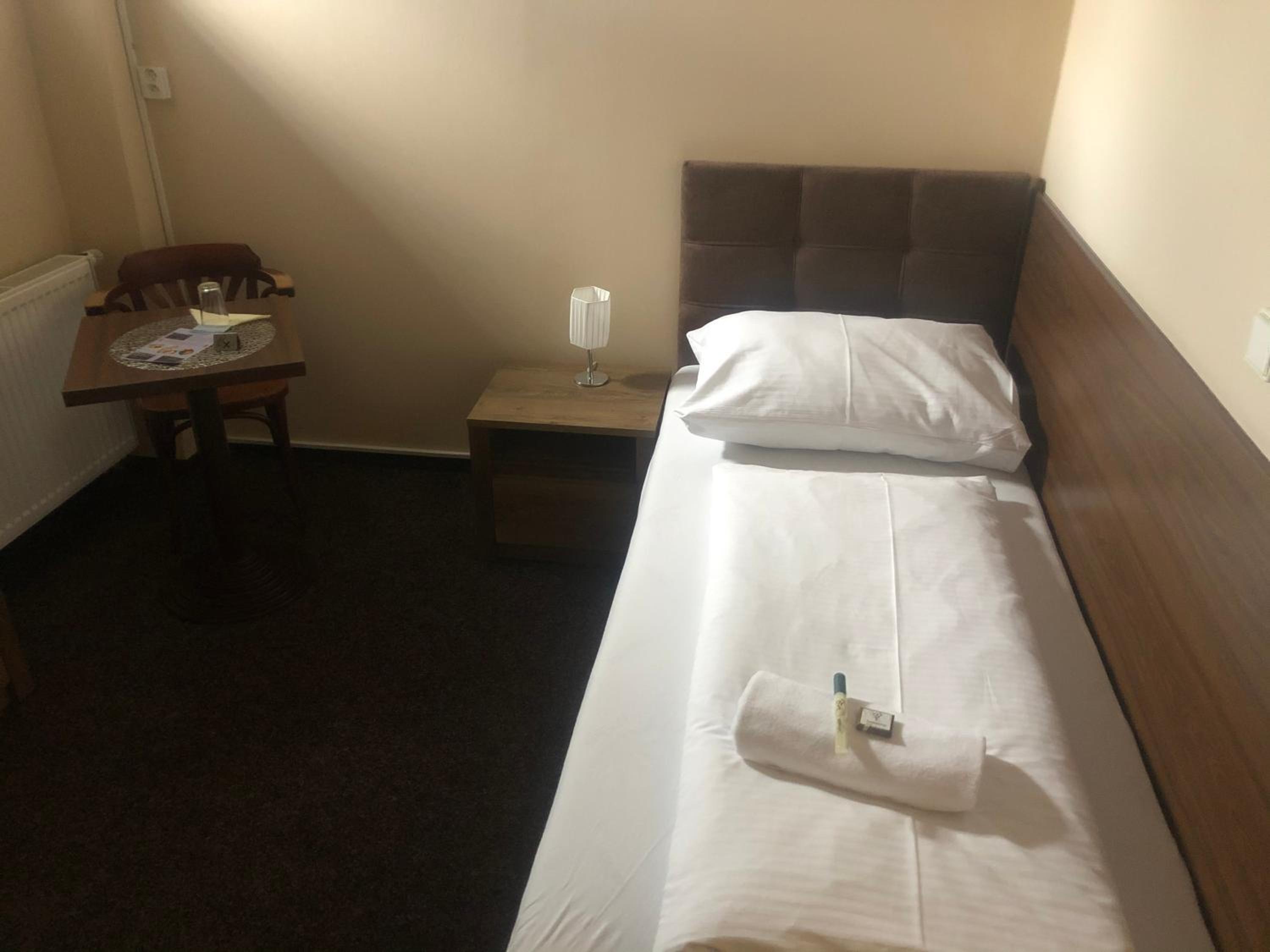 Single Room photo 3
