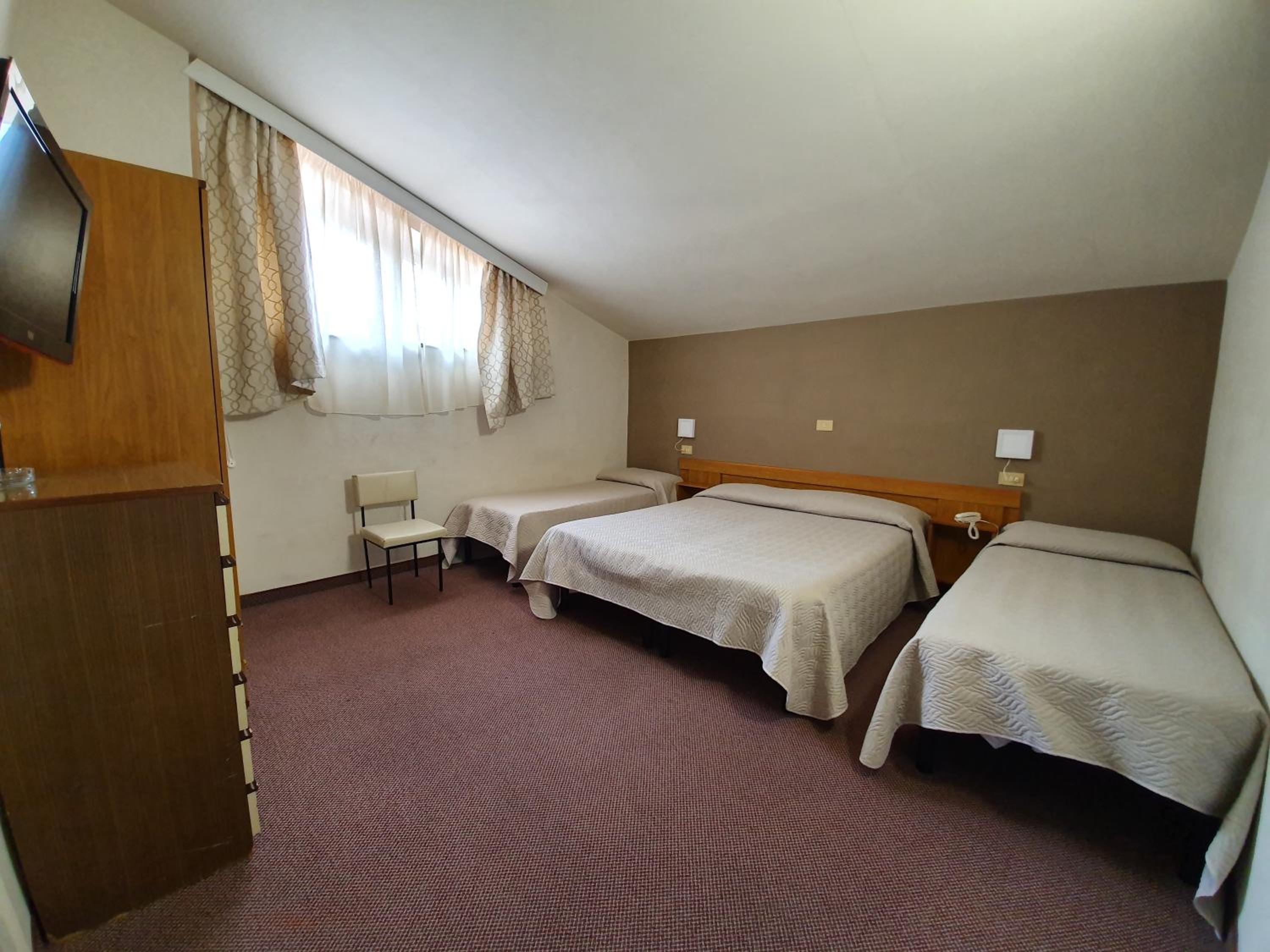 Quadruple Room - Annex photo 1