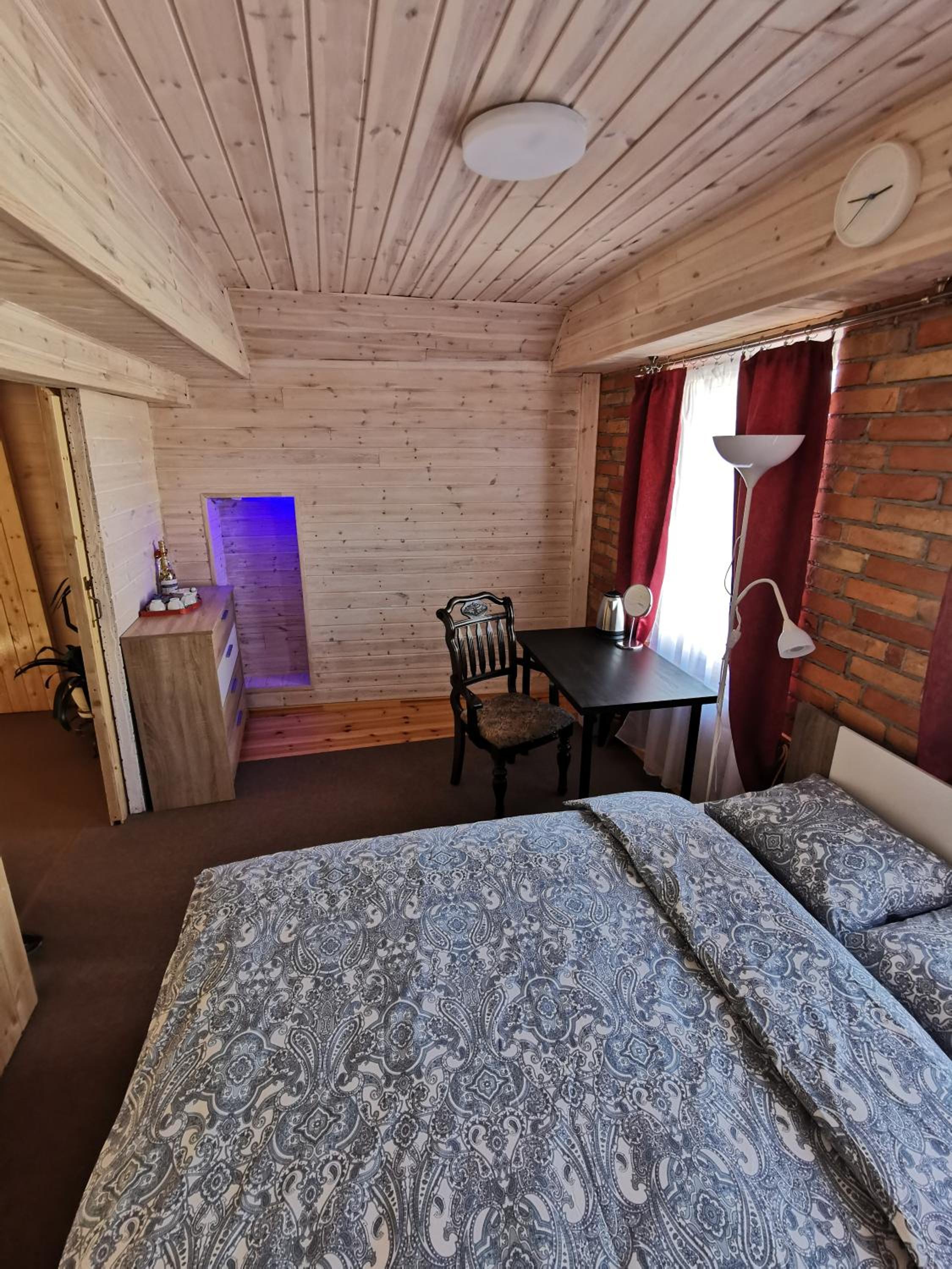 Double Room with Shared Bathroom photo 1
