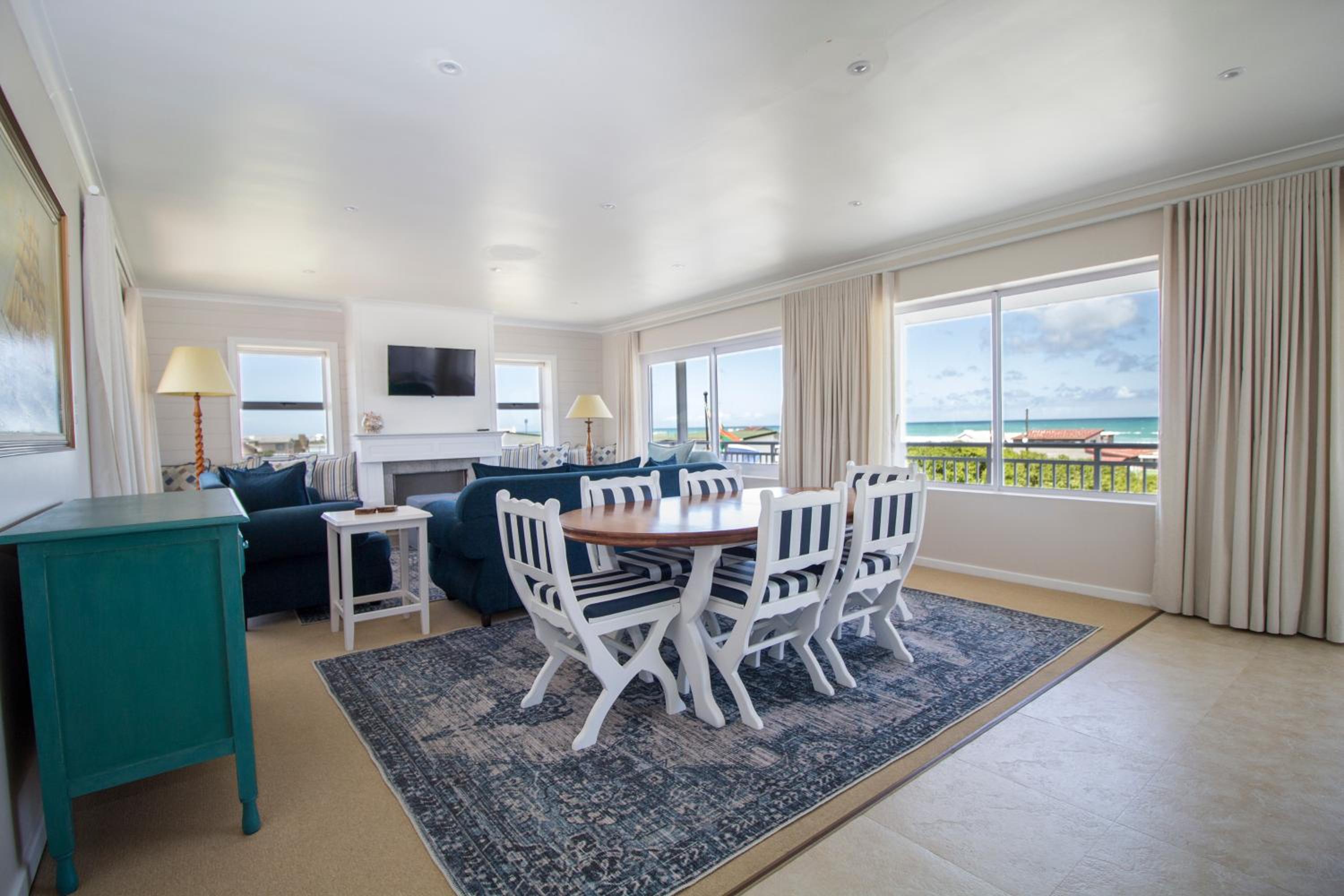 Two-Bedroom Apartment with Sea View photo 1