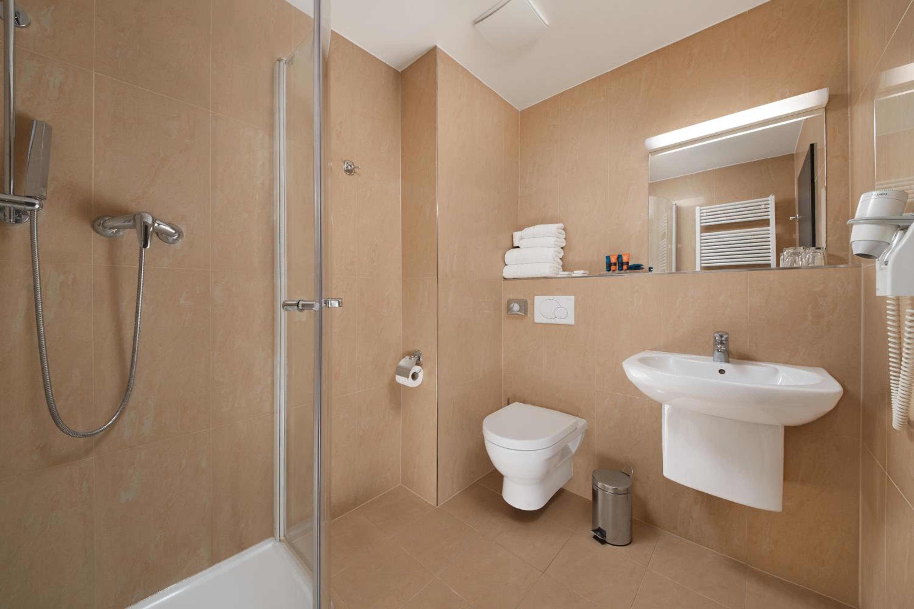 Premium Double Room - Photo 5