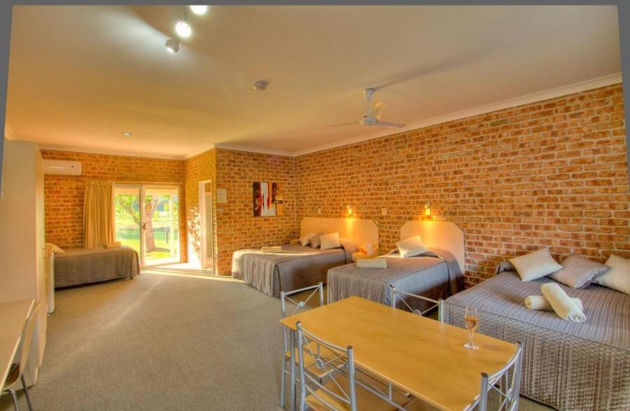 Large Family Room (5 Adults) photo 3