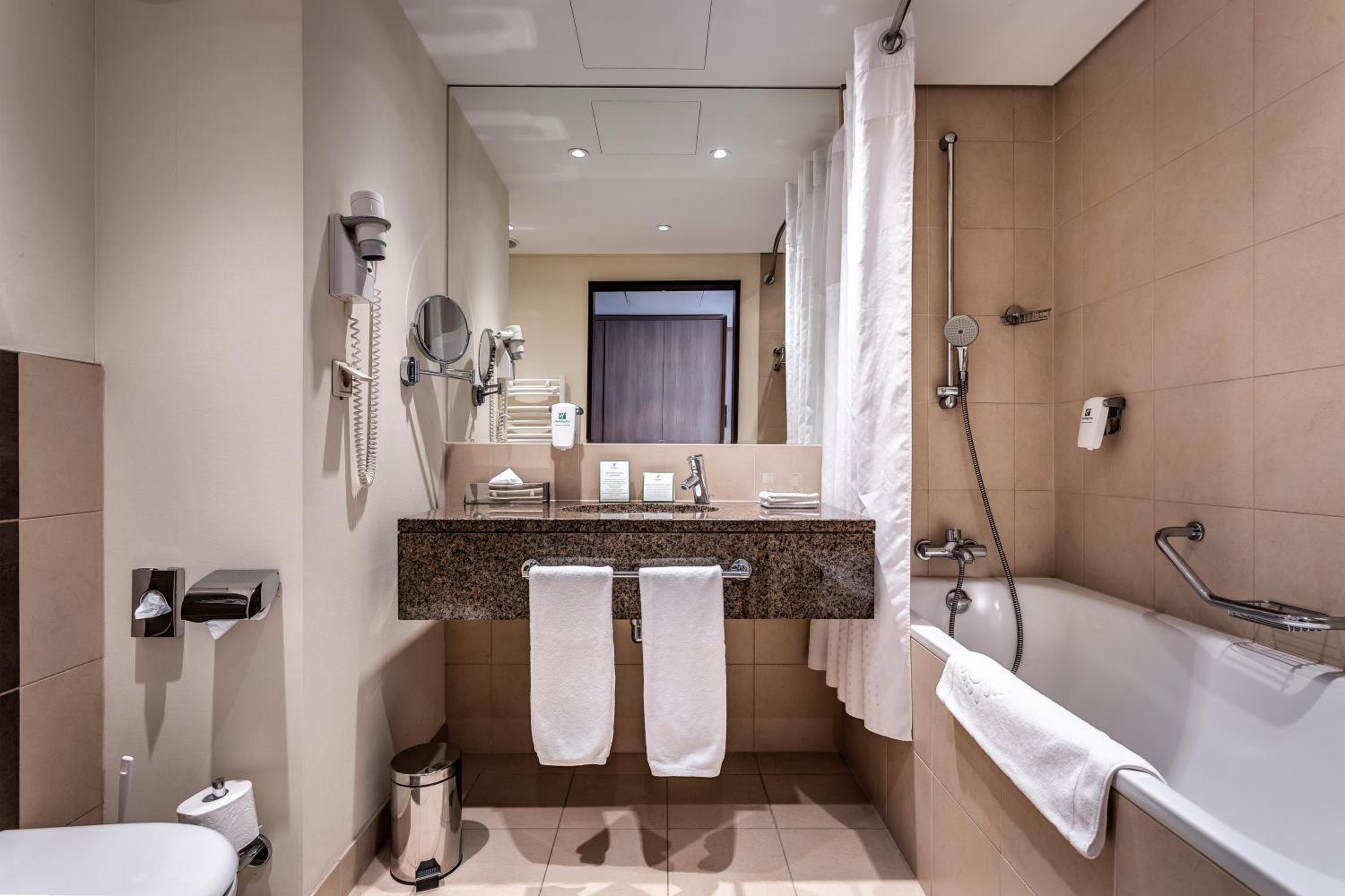 Standard Twin Room - Photo 2