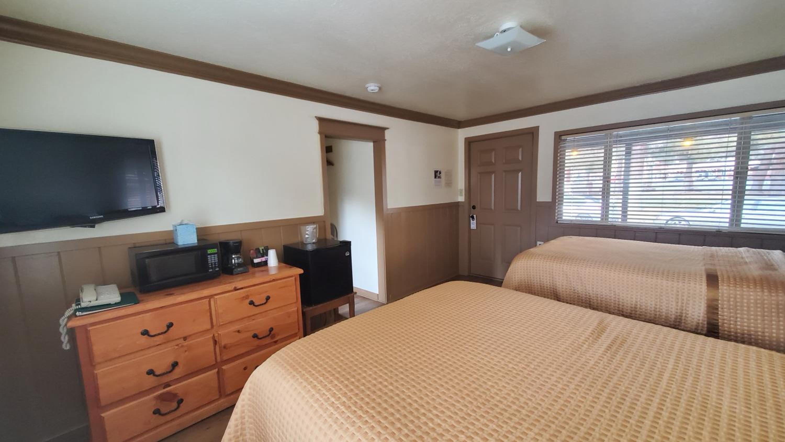 Double Room with Patio photo 3
