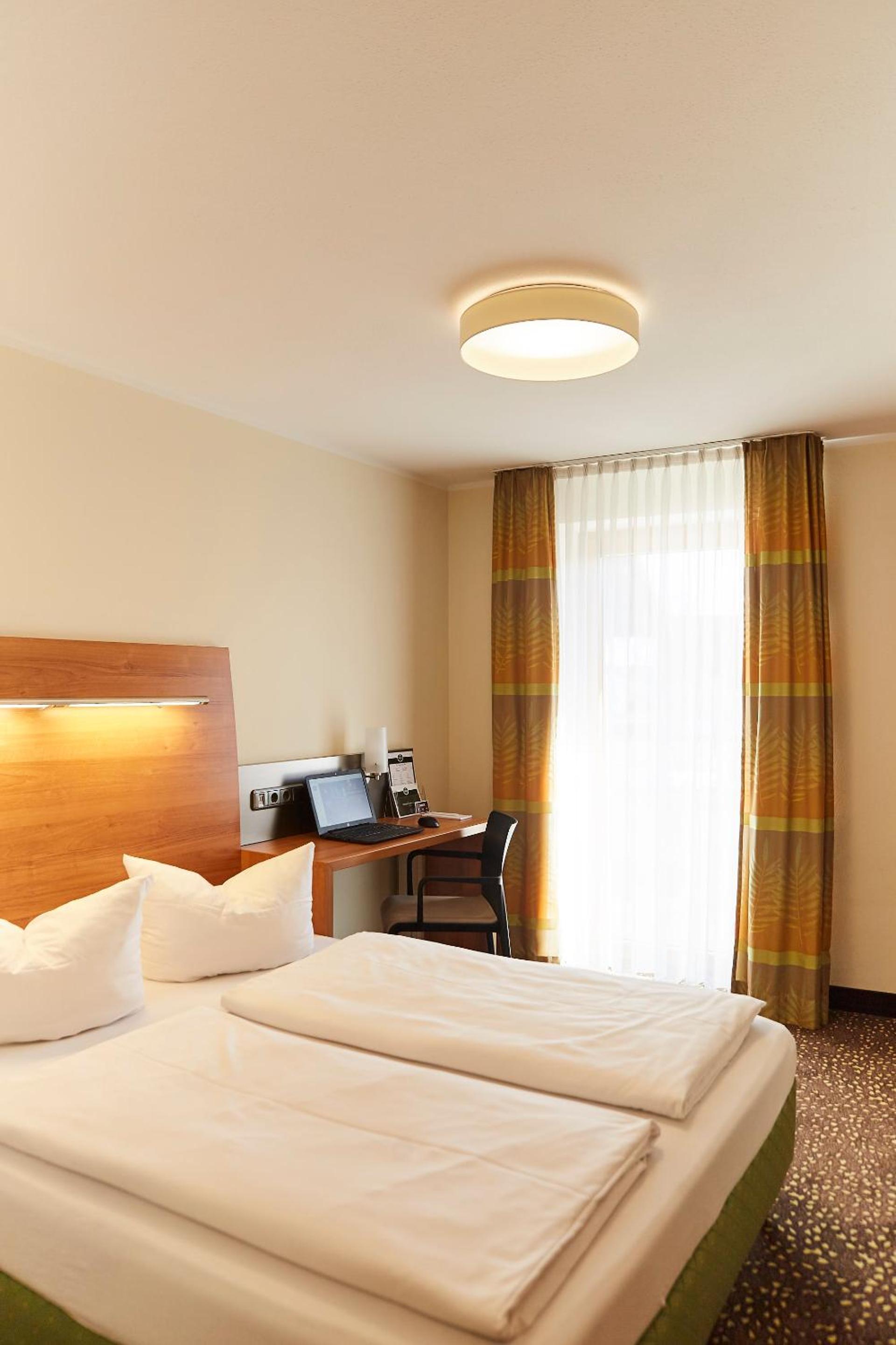 Standard Double Room photo 3