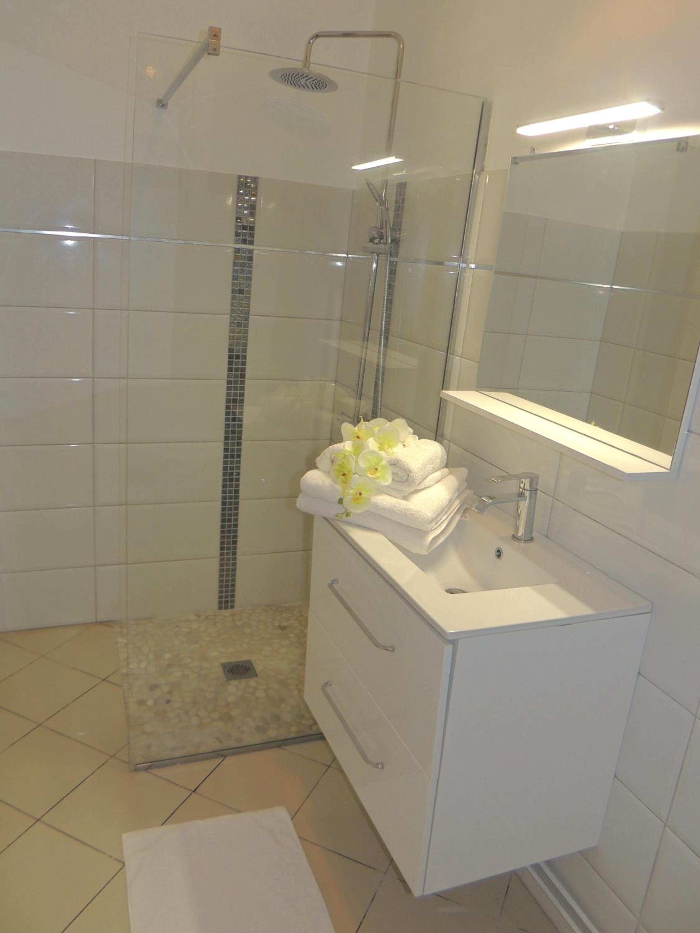 Villa photo 2