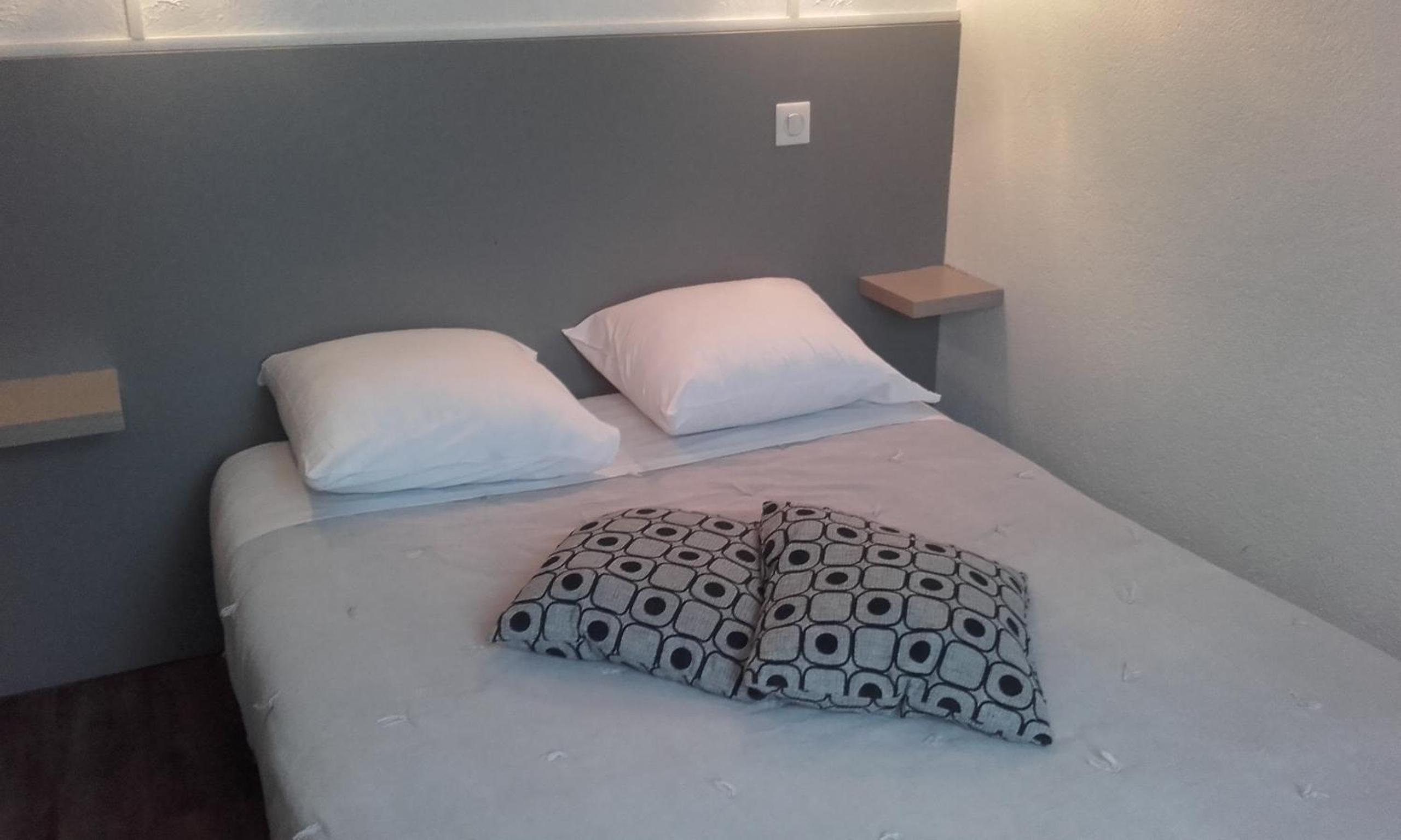 Standard Double Room photo 3