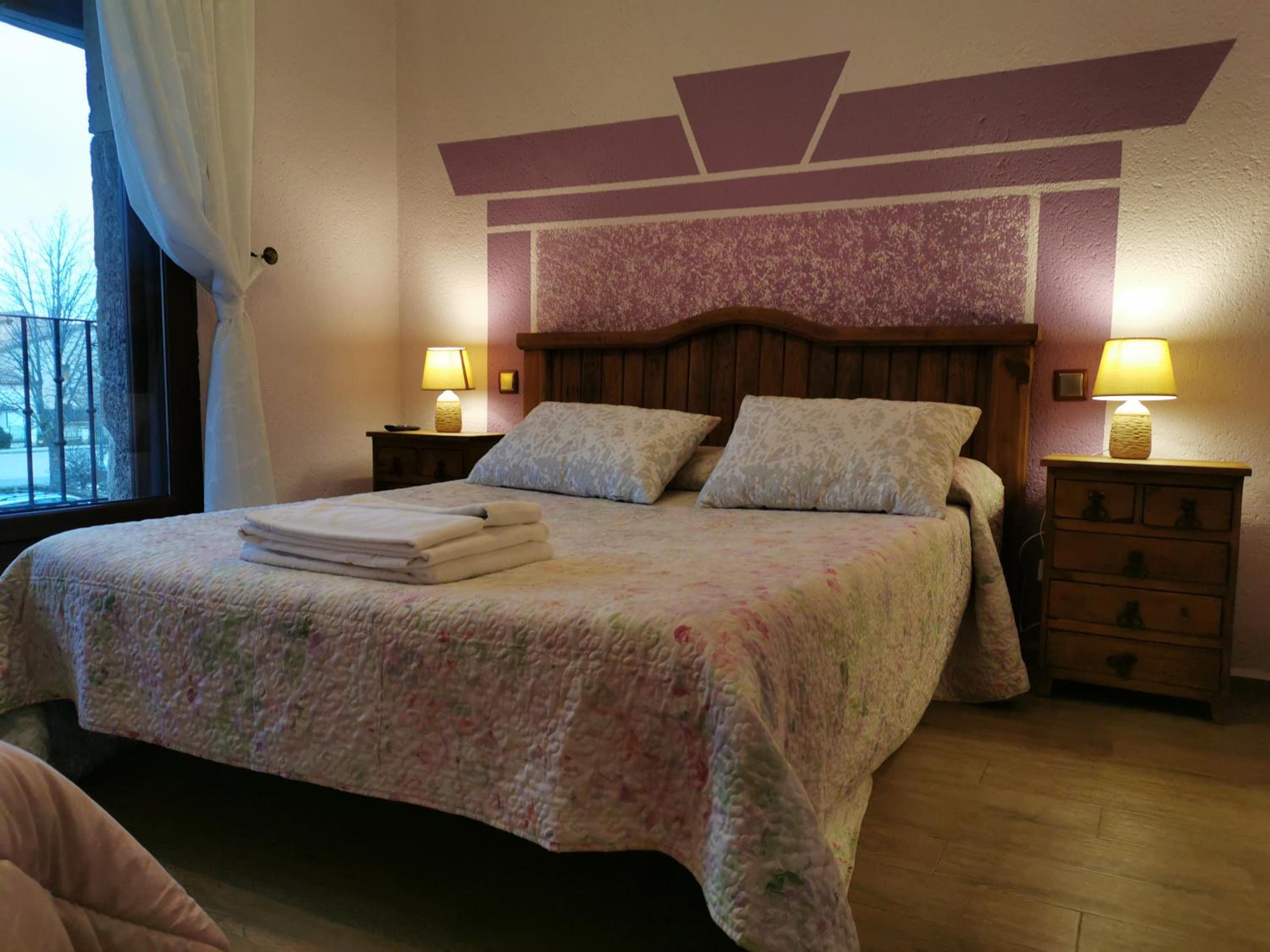 Standard Queen Room - Photo 7