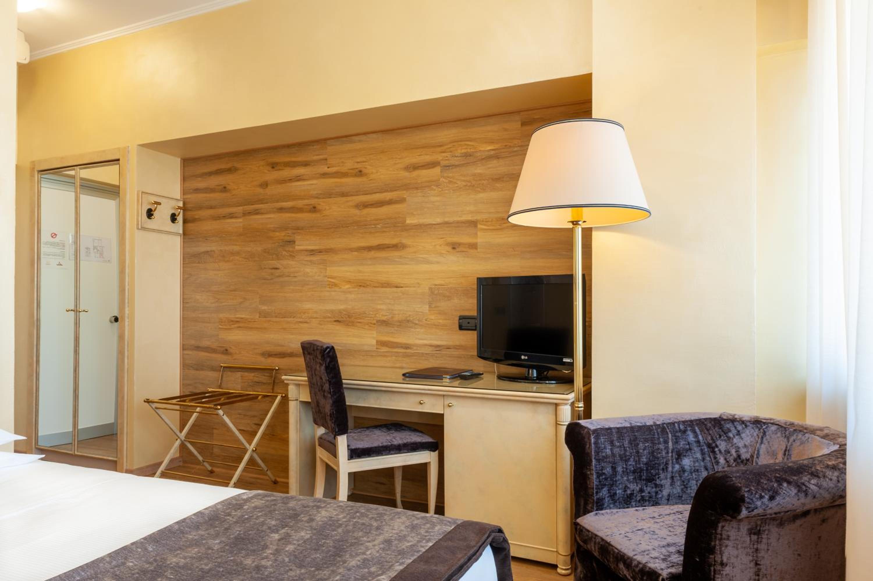 Single Room photo 3