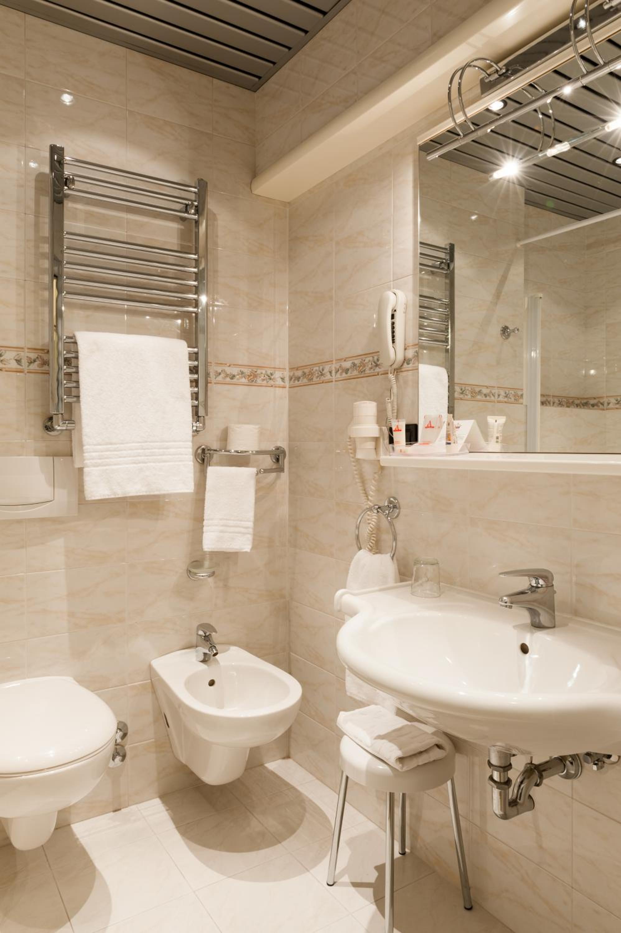 Single Room photo 2
