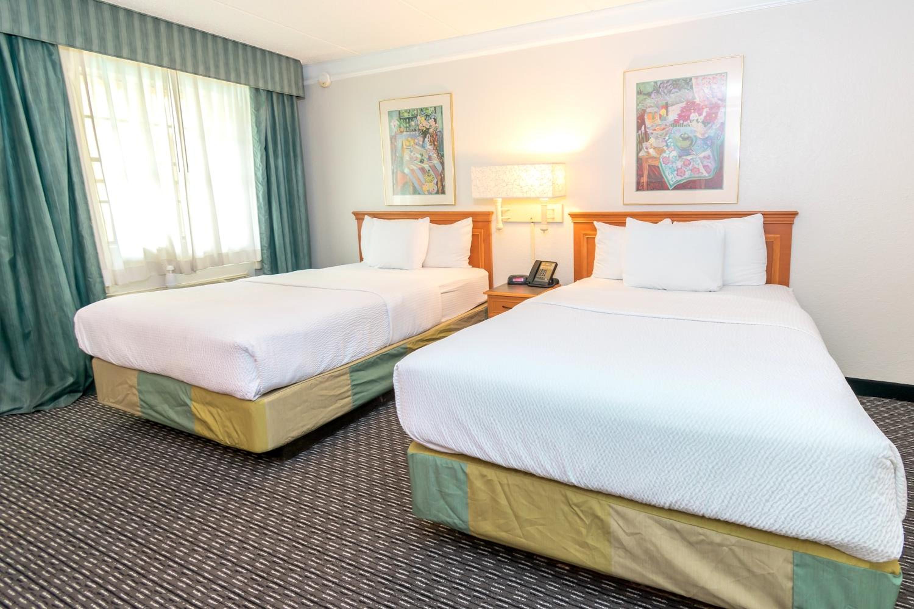 Double Room with Two Double Beds - Non-Smoking - Photo 5