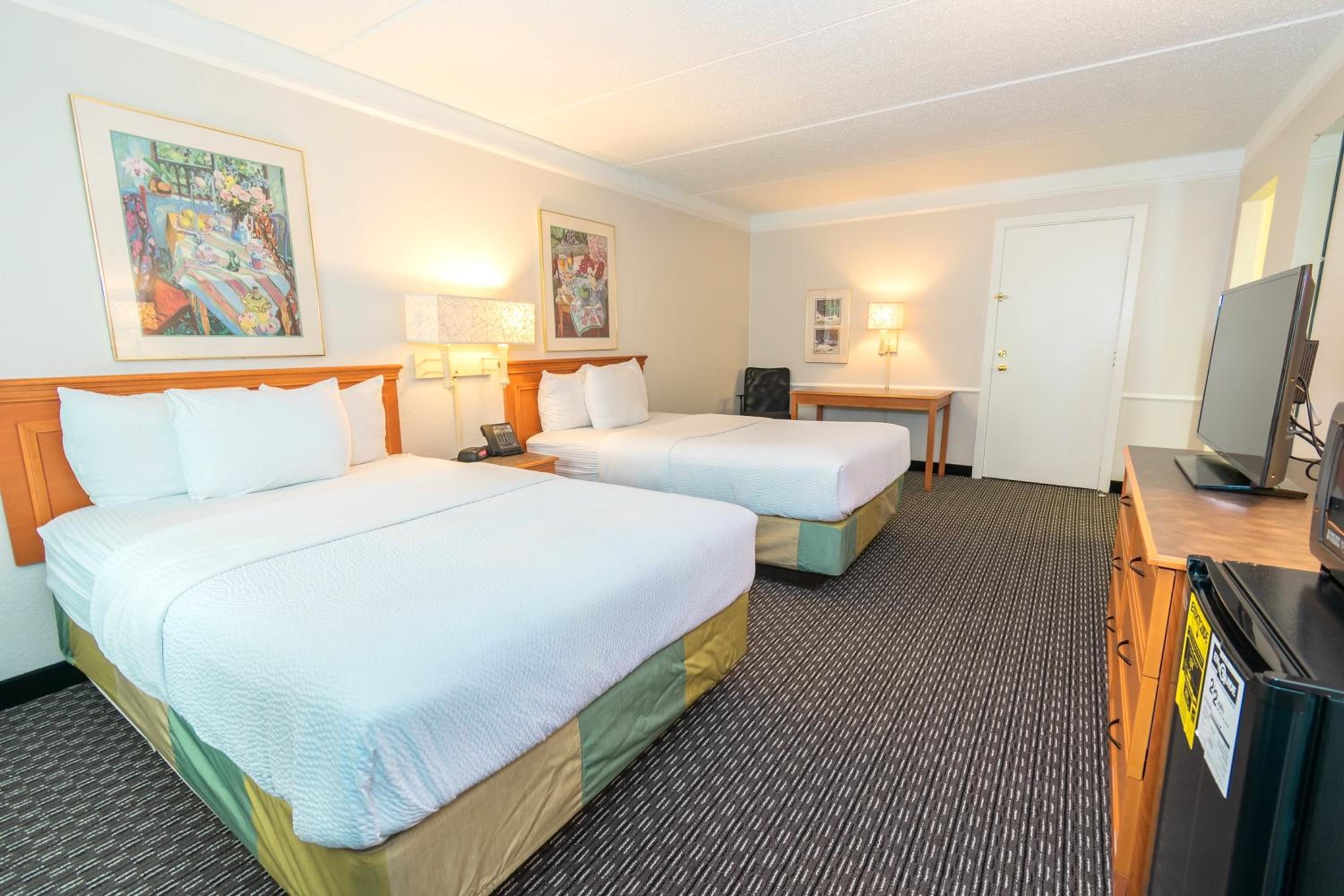 Double Room with Two Double Beds - Non-Smoking - Photo 6