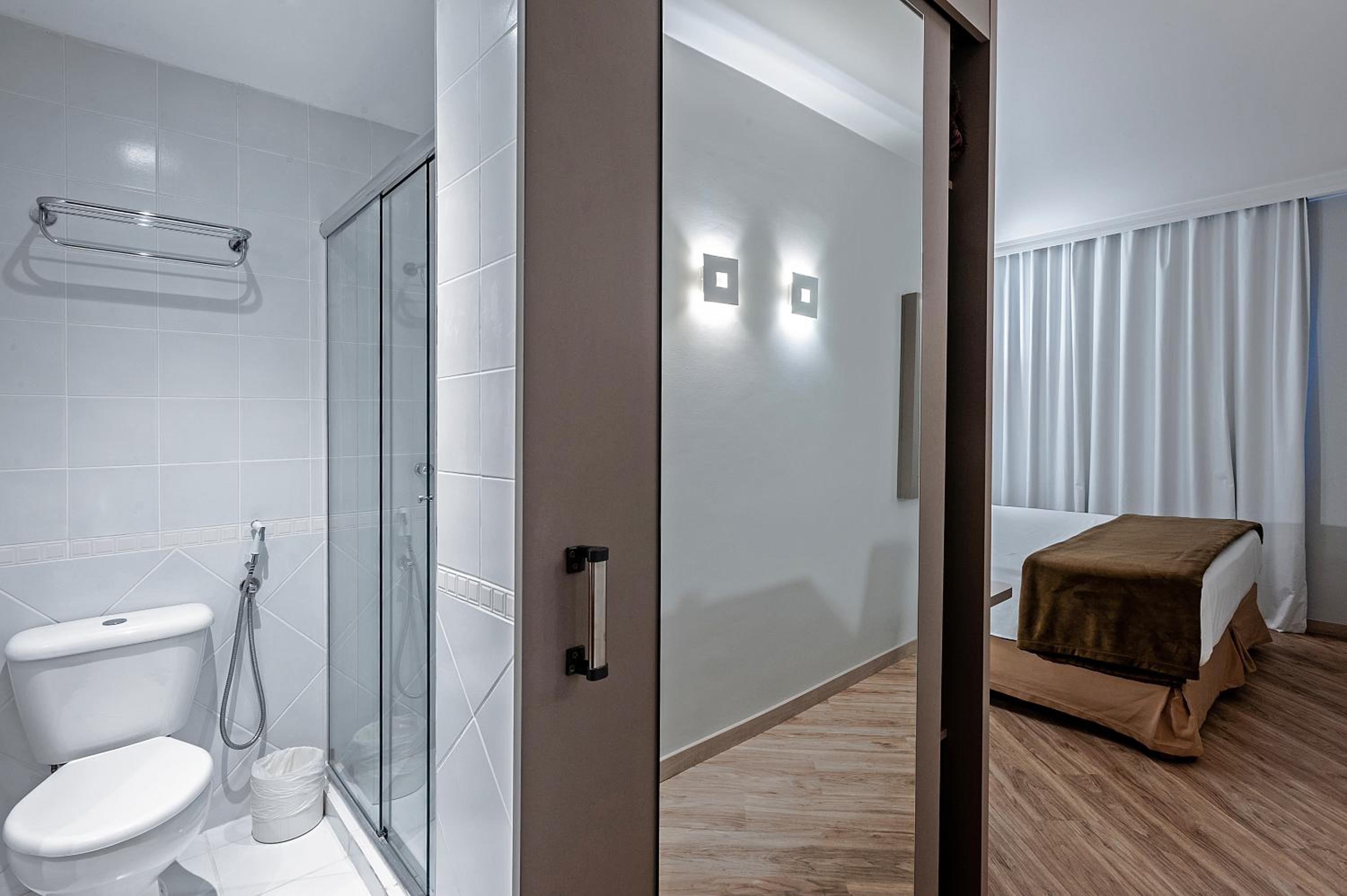 Standard Double Room - Photo 2