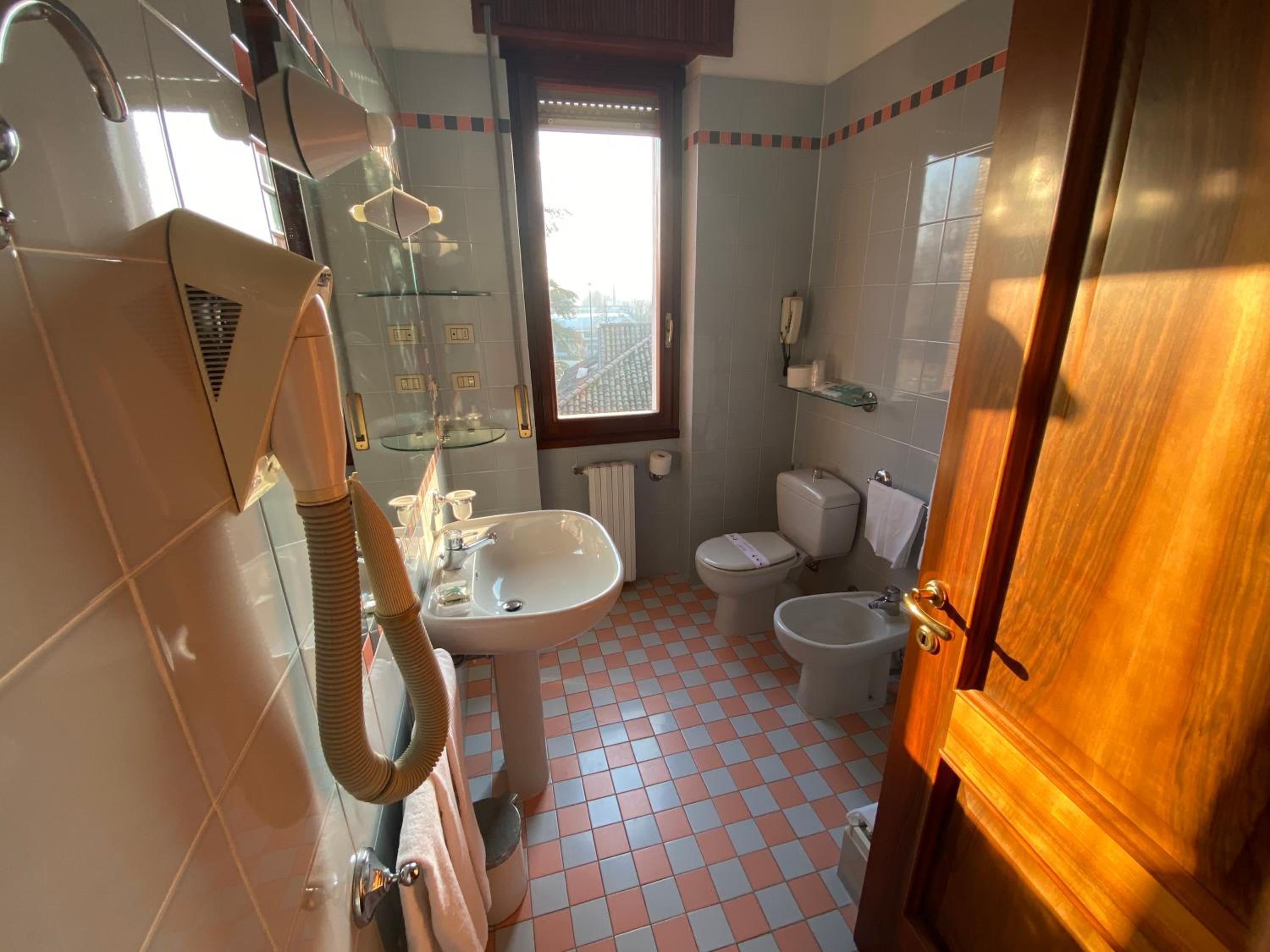 Triple Room - Photo 2