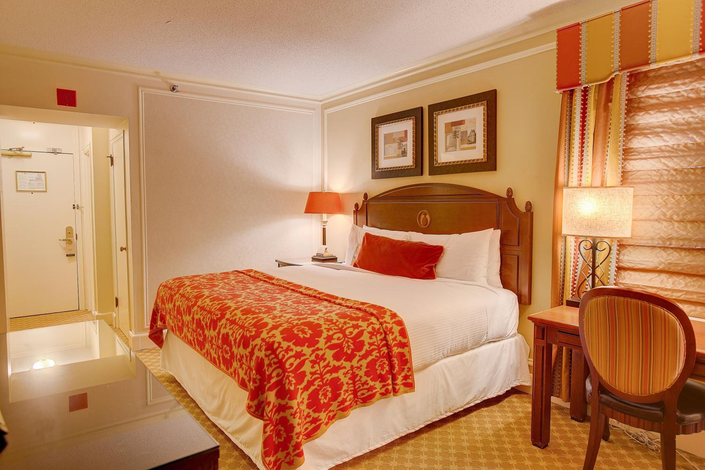 ADA Deluxe Room - 1 King Bed