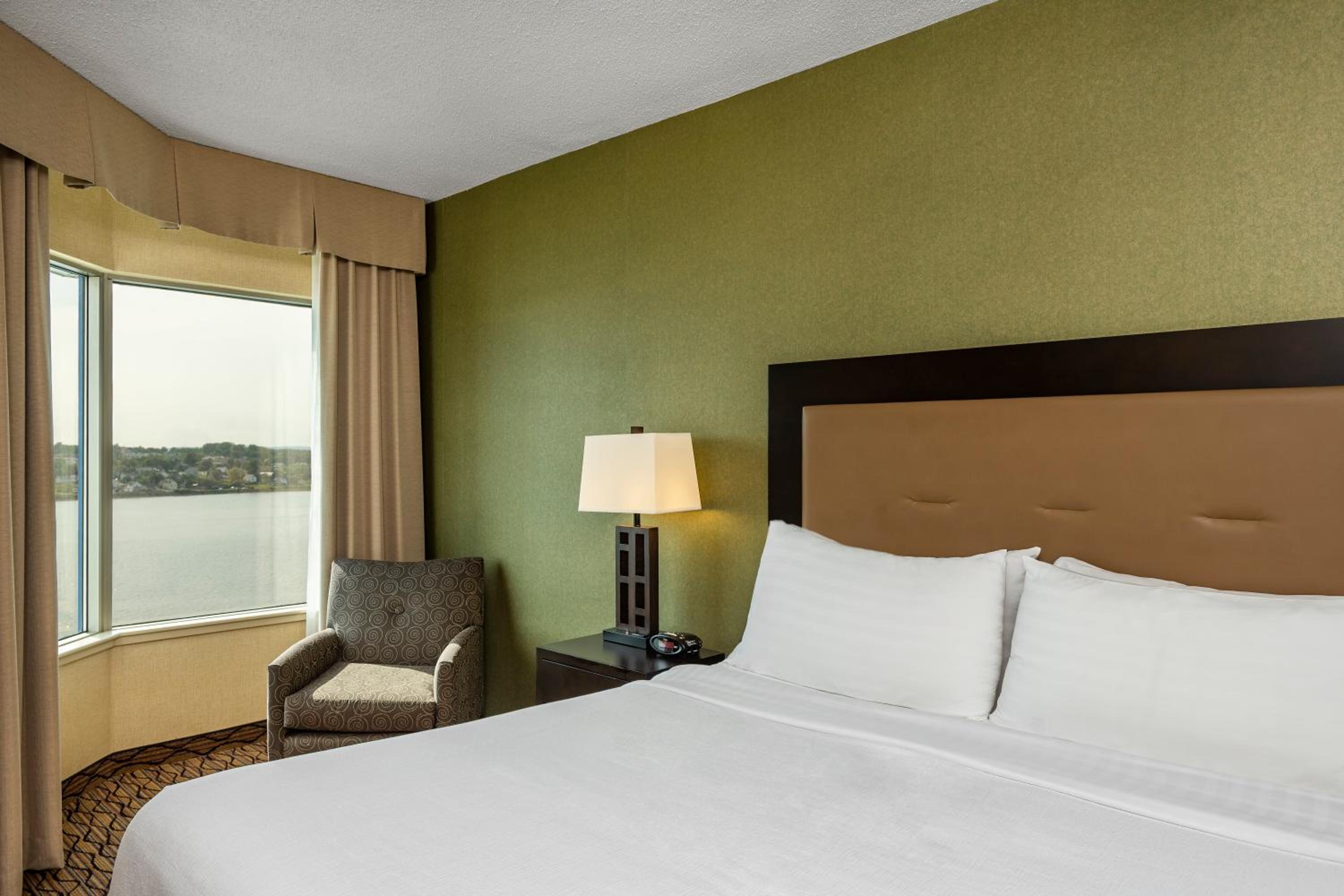 Standard King Room - Photo 2