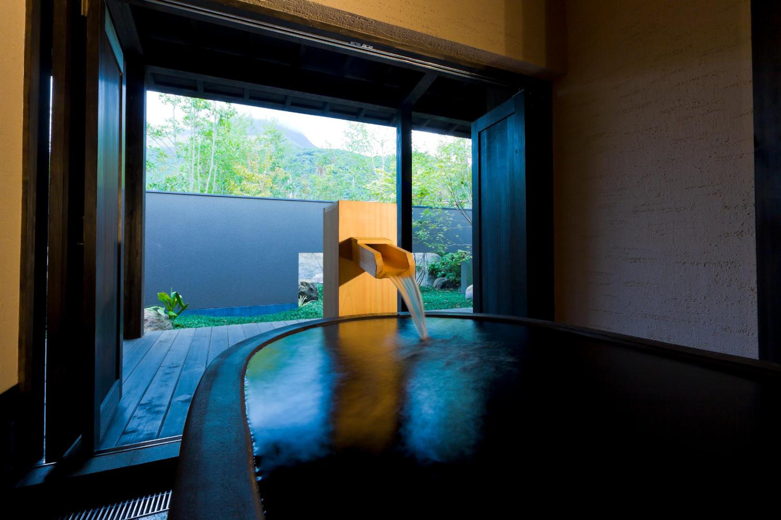 Superior Room with Semi-Open Air Bath and Indoor Bath - Sazanka - photo 3