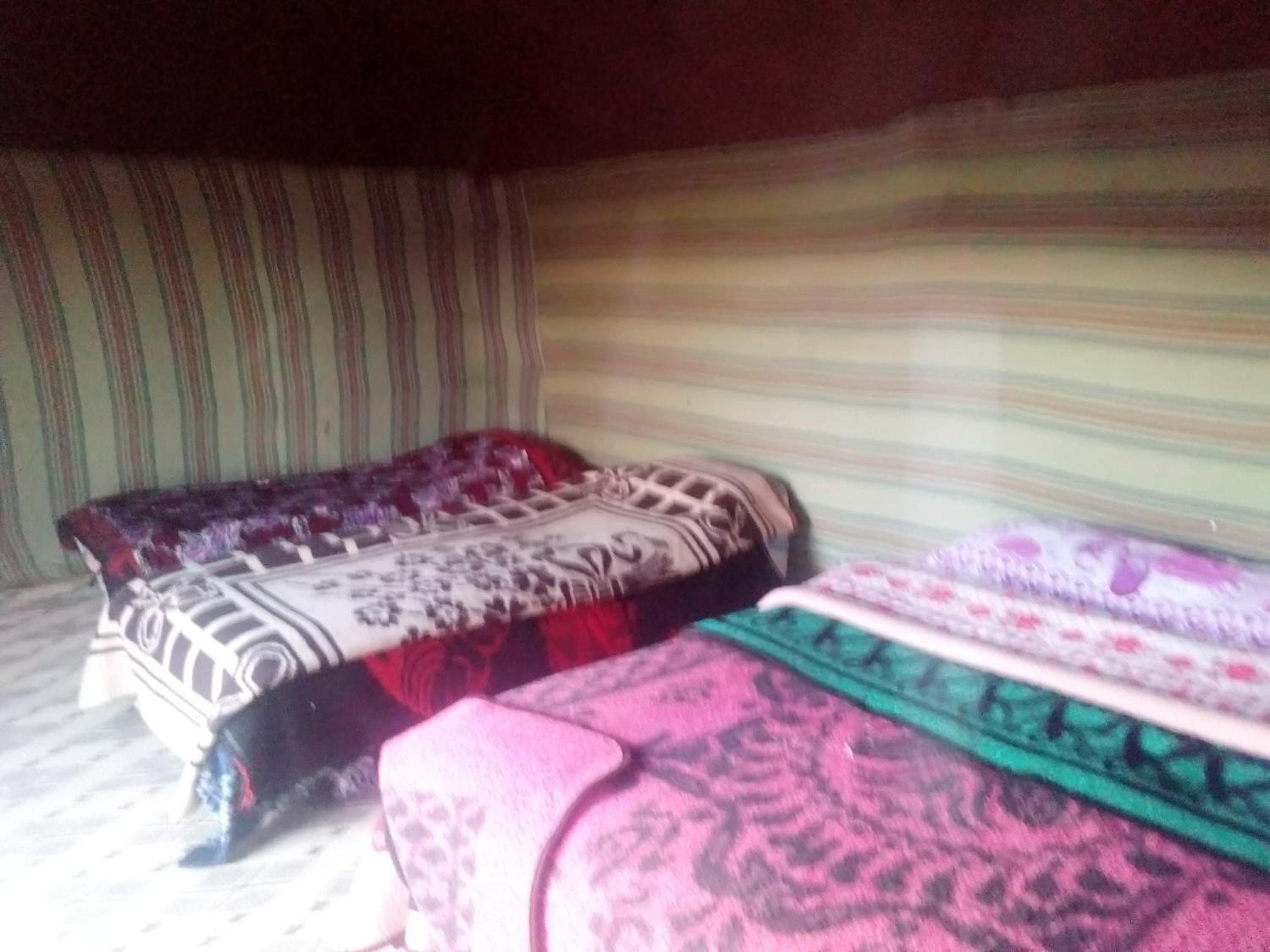 Quadruple Tent - Photo 7