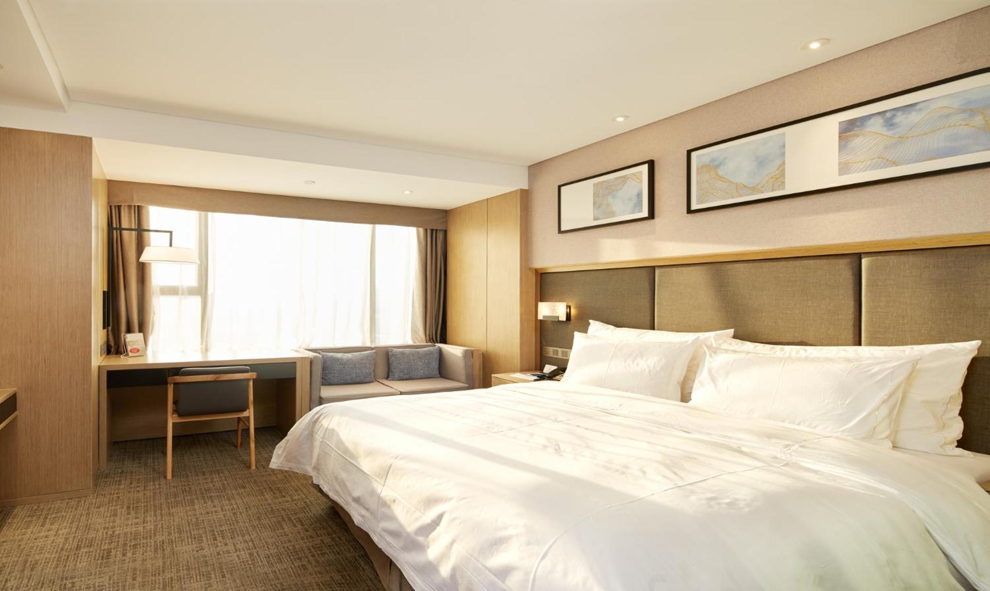 Executive Queen Room