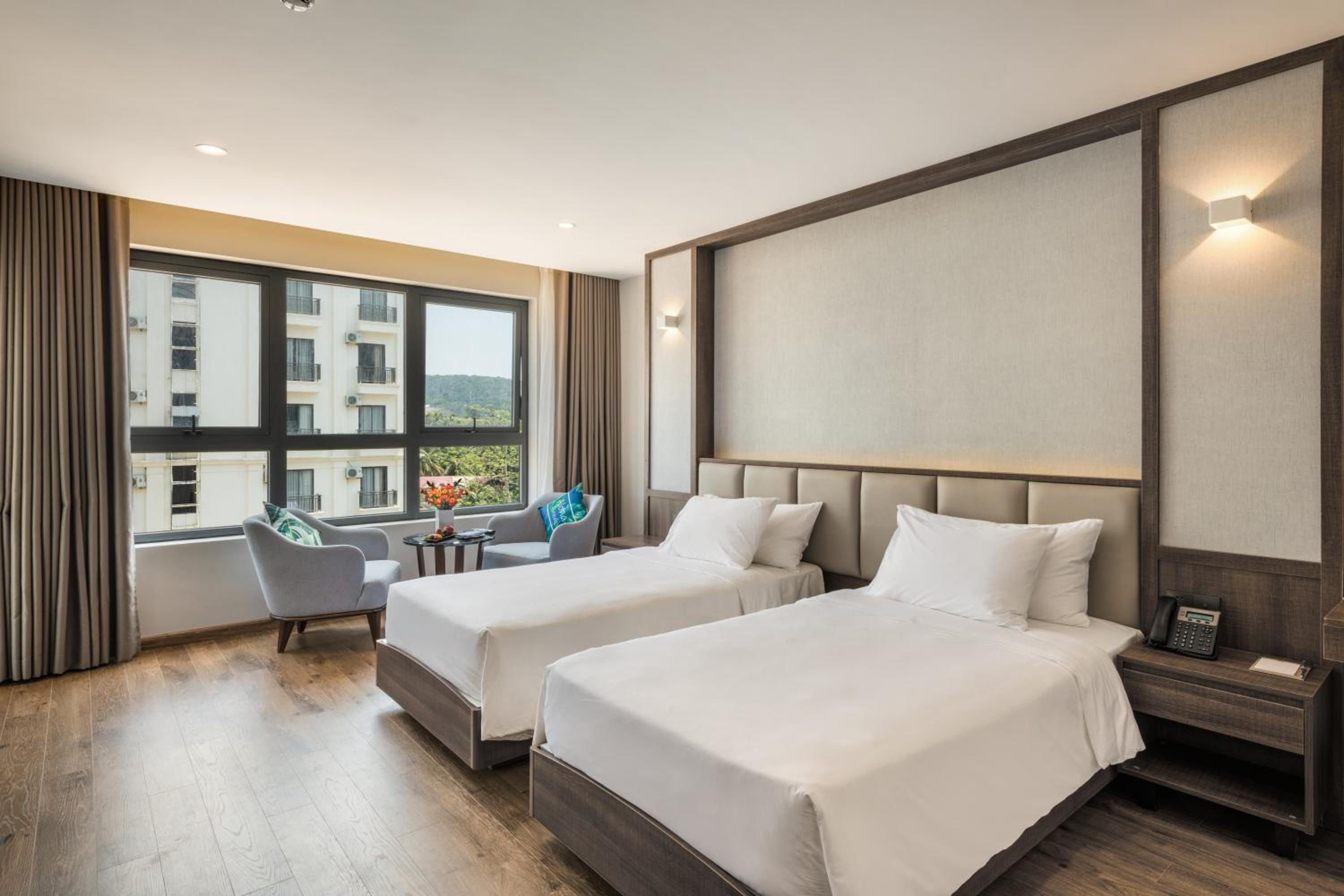 Deluxe King/Twin Room - Photo 4
