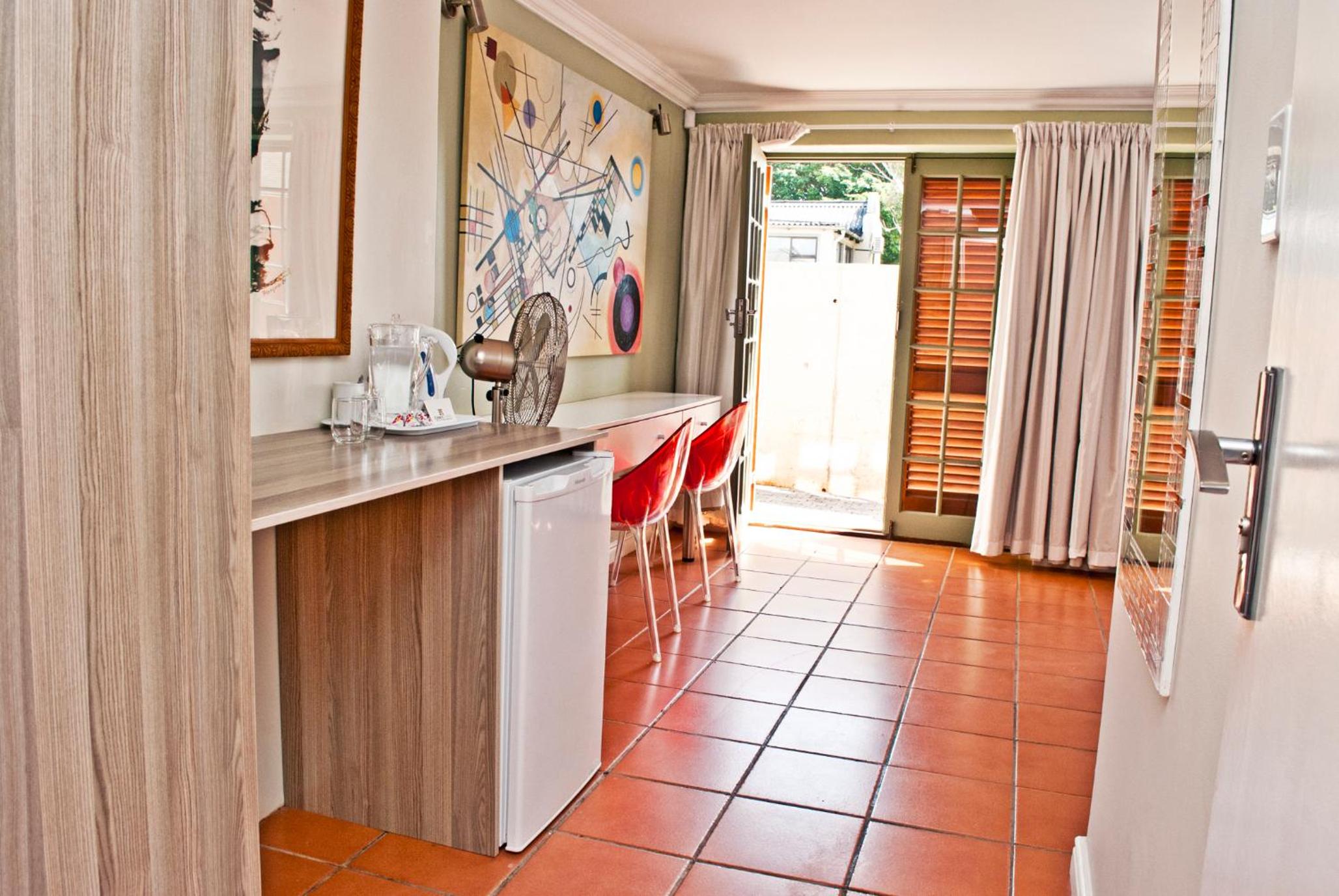 King or Twin Room - Ground Floor photo 2